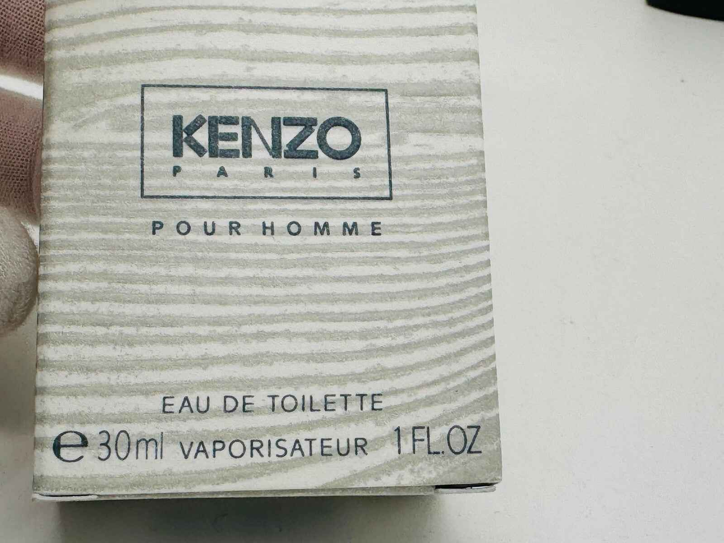 Scatola del profumo Kenzo Pour Homme Vintage, eau de toilette da 30 ml con vaporizzatore
