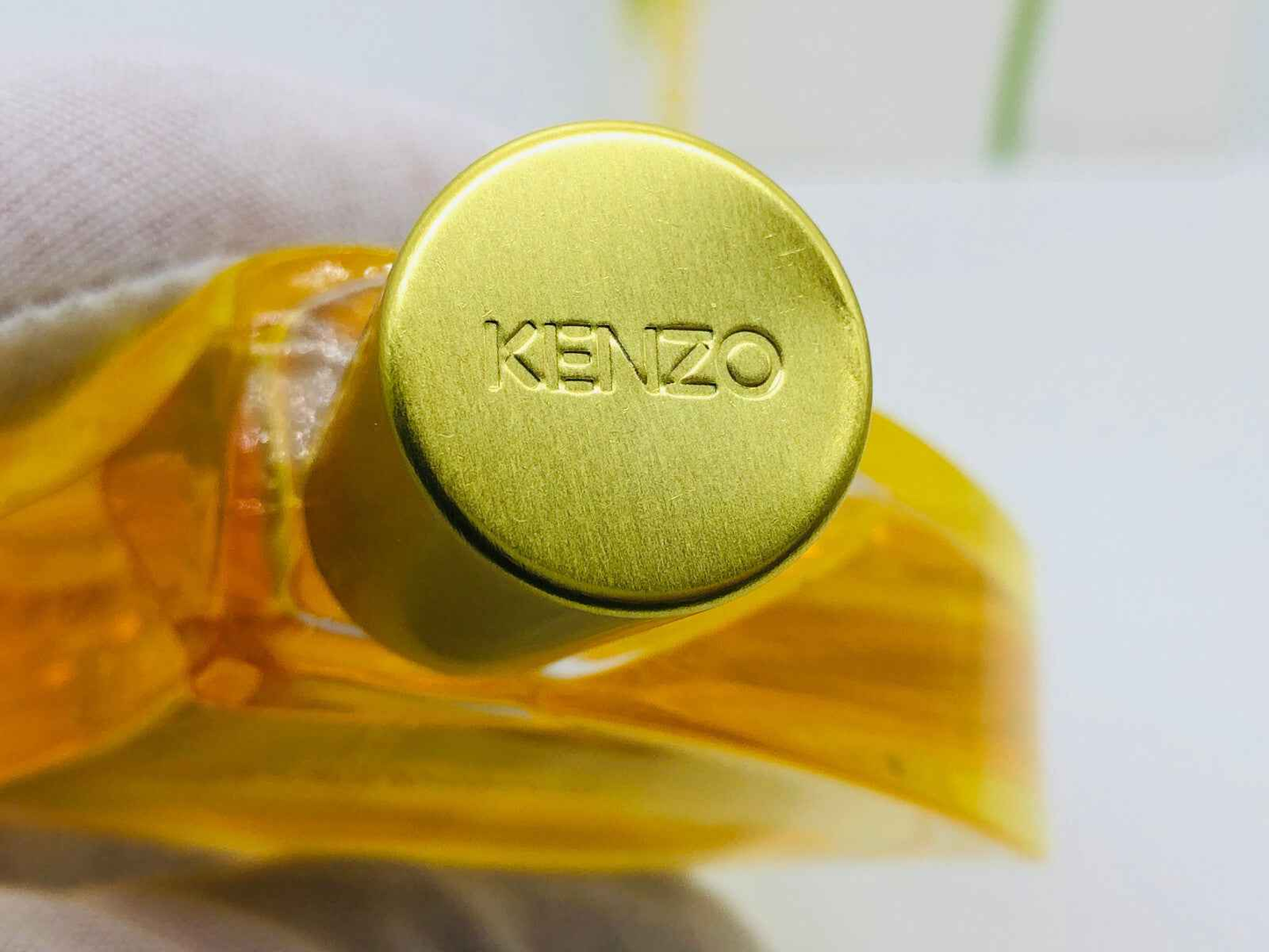 Tappo del profumo Summer By Kenzo Profumo Vintage con logo KENZO in oro brillante
