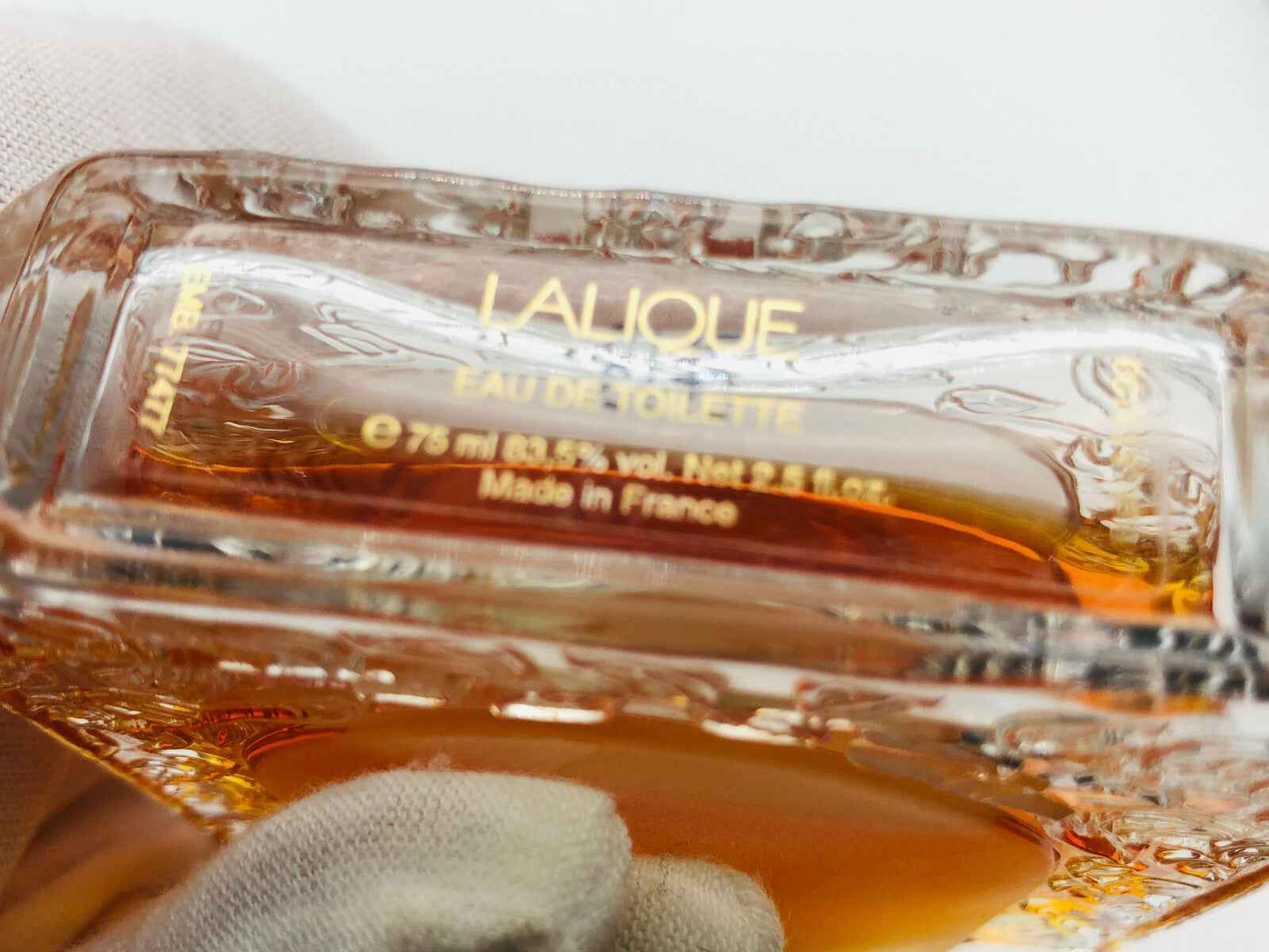 Bottiglia di Profumo Lalique Vintage, Eau de Toilette da 75 ml, con un design elegante e raffinato