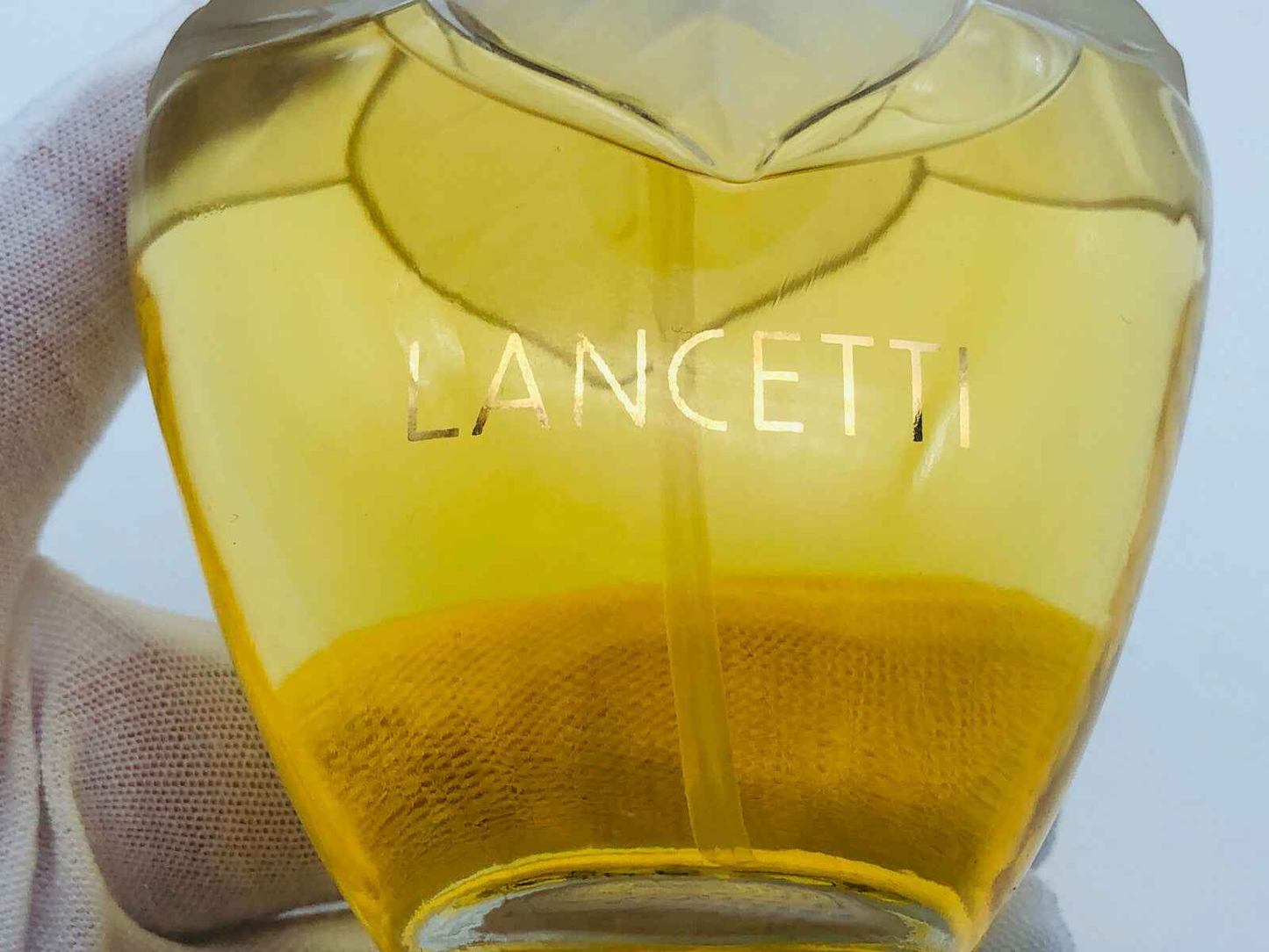 Flacone di profumo Lancetti Elle Vintage con aroma floreale e design elegante