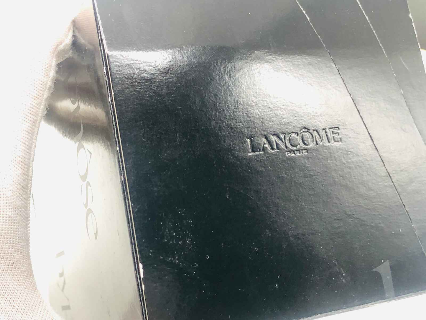 Scatola elegante di Lancôme per profumo Hypnose Homme con logo in rilievo