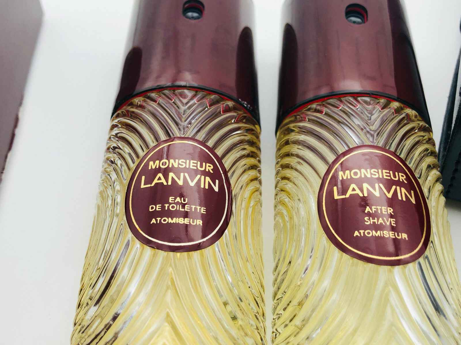 Flaconi di profumo Monsieur Lanvin Vintage, Eau de Toilette e dopobarba in eleganti contenitori dorati