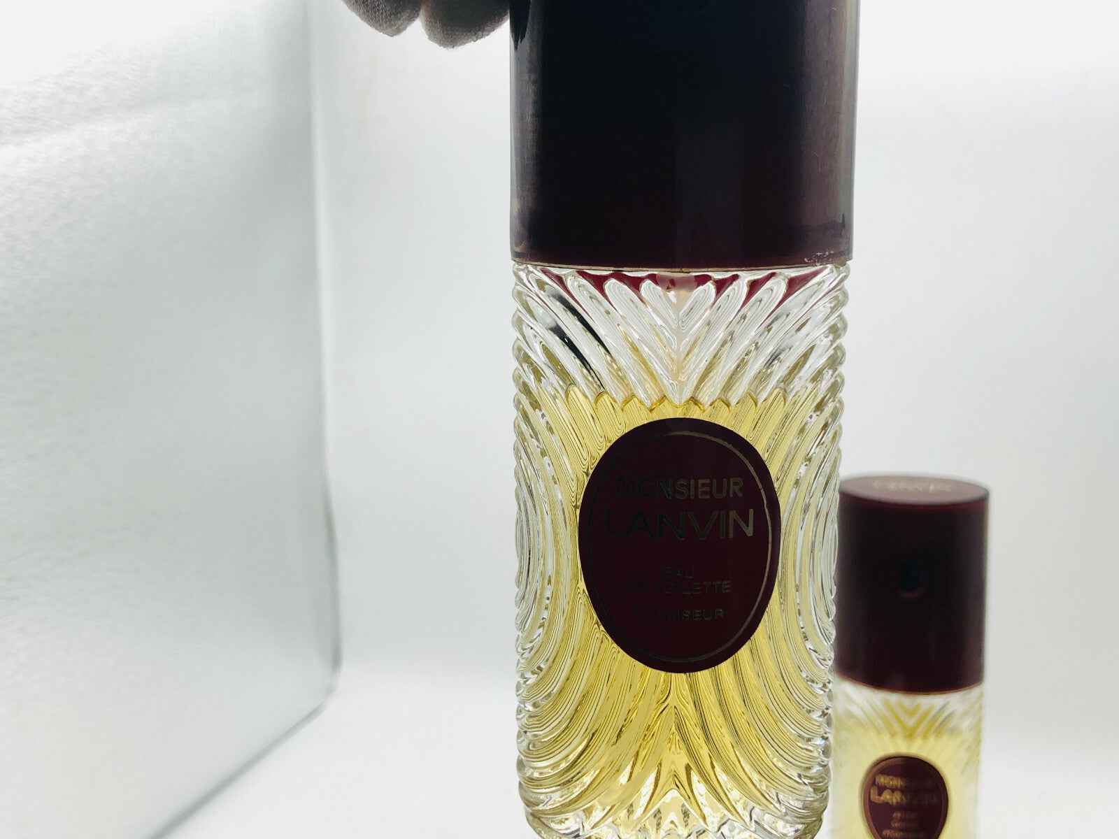 Profumo Monsieur Lanvin Vintage in bottiglia elegante con design classico e aroma distintivo