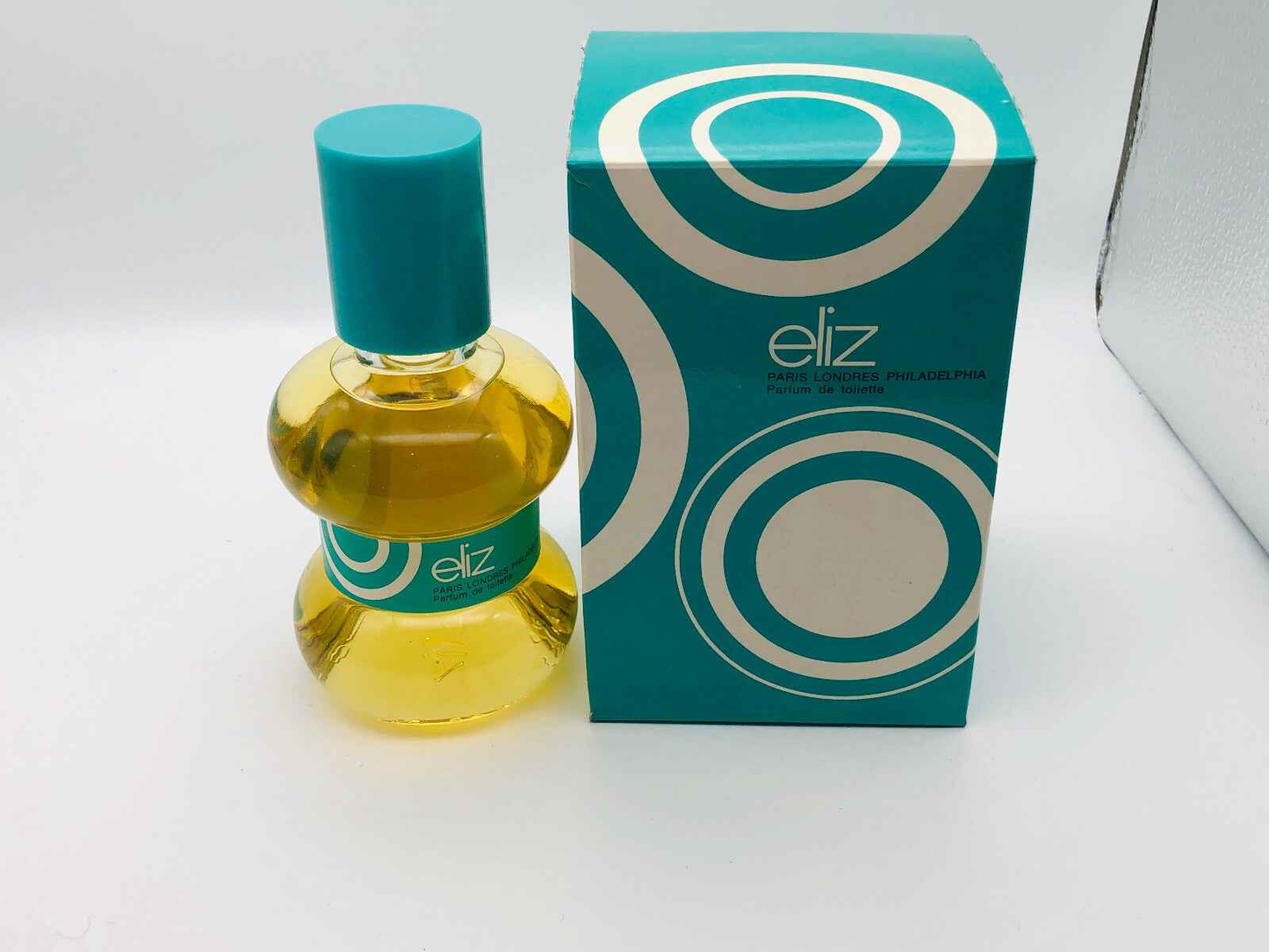 Profumo eliz Borsari Vintage in bottiglia gialla con confezione colorata e moderna