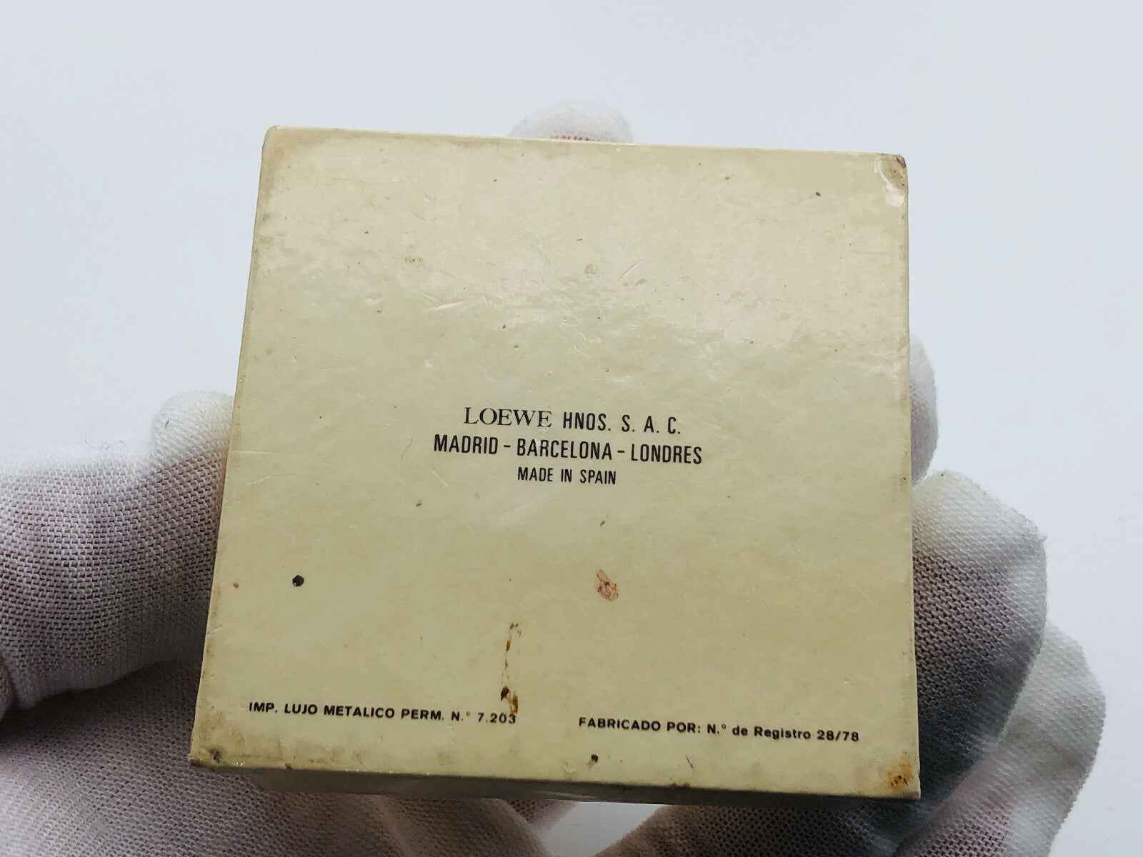 Scatola del profumo Loewe 2 Vintage con dettagli di fabbricazione in Spagna