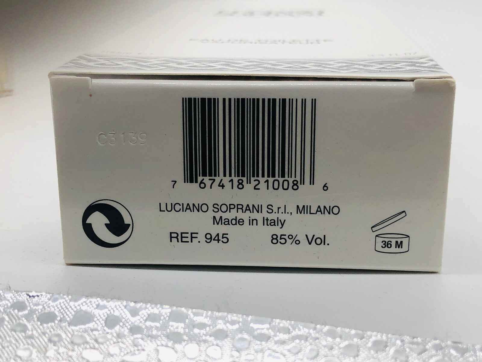 Scatola di profumo Luciano Soprani Donna Vintage con codice a barre e dettagli di produzione in Italia