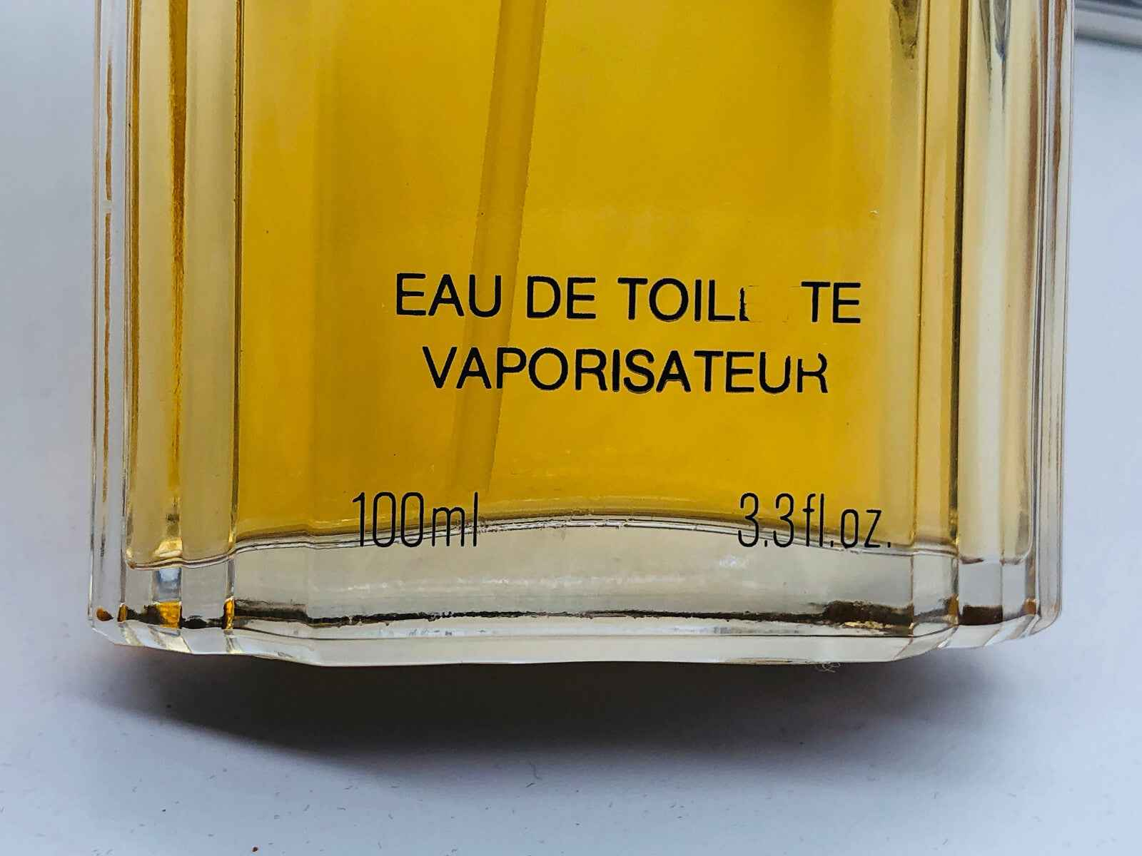 Profumo Luciano Soprani Donna Vintage in flacone da 100ml con aroma fresco e distintivo