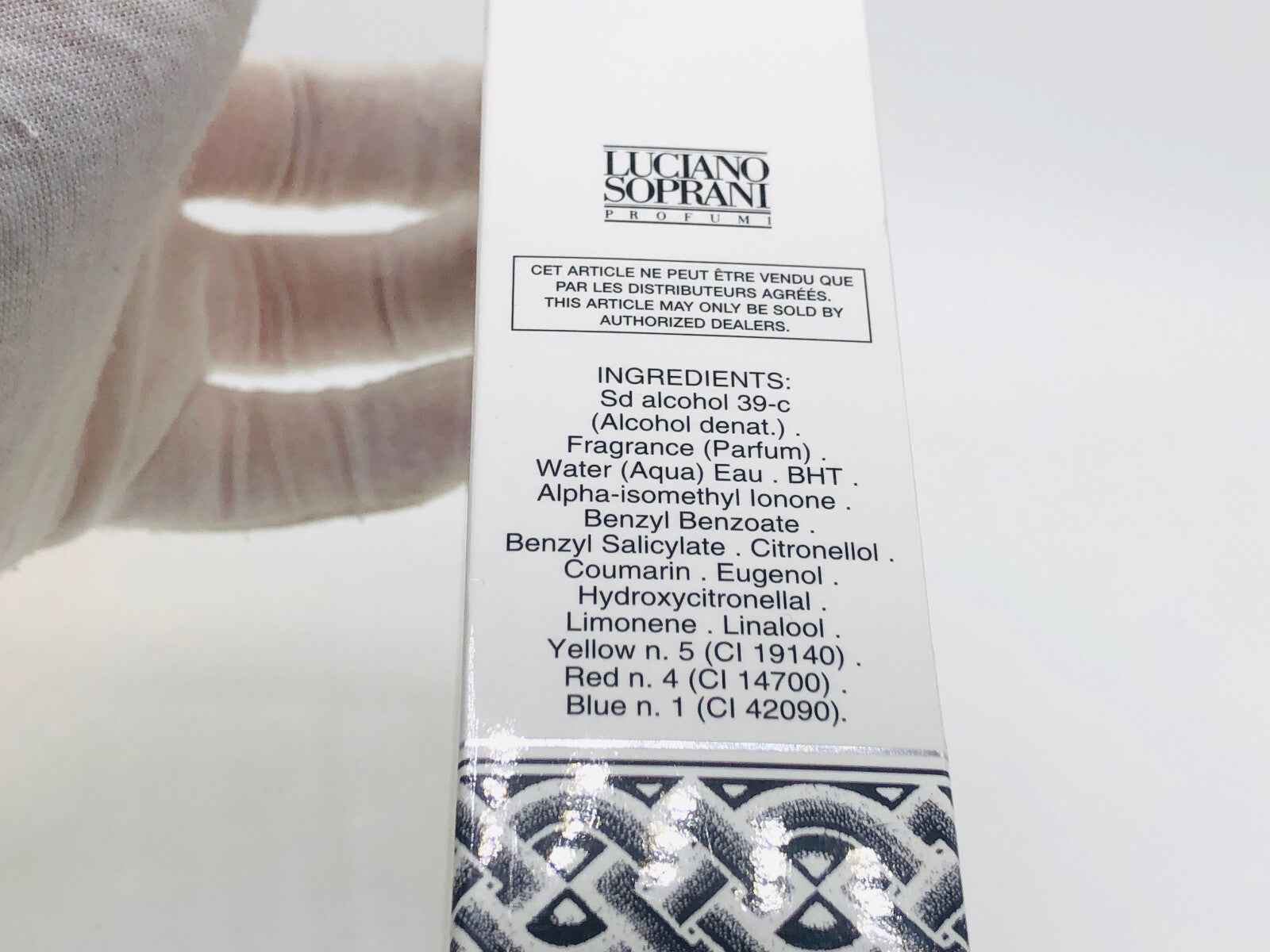 Packaging del profumo Luciano Soprani Donna Vintage con ingredienti elencati sul lato della scatola