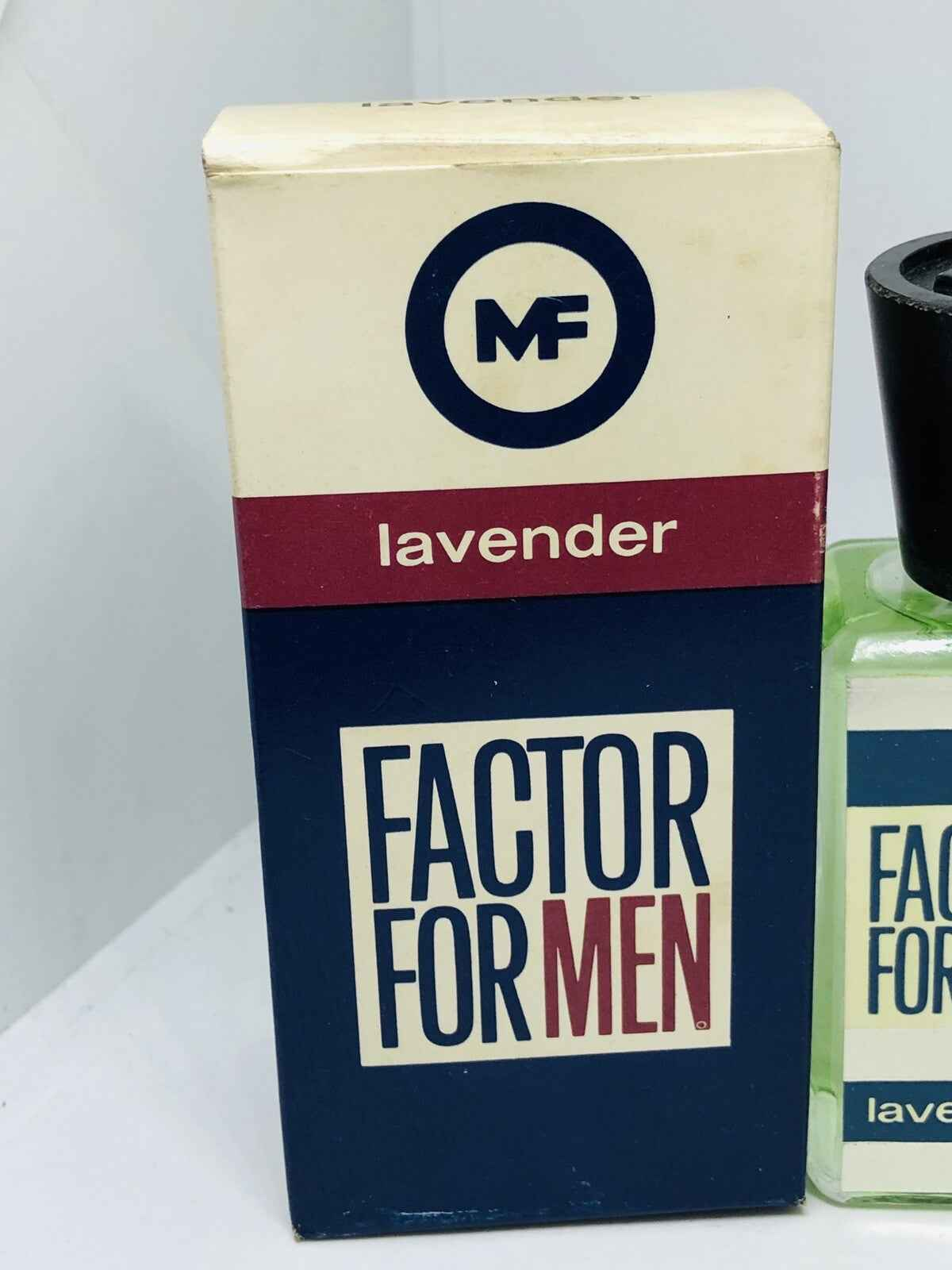 Max Factor For Men Lavender profumo in confezione originale con design elegante