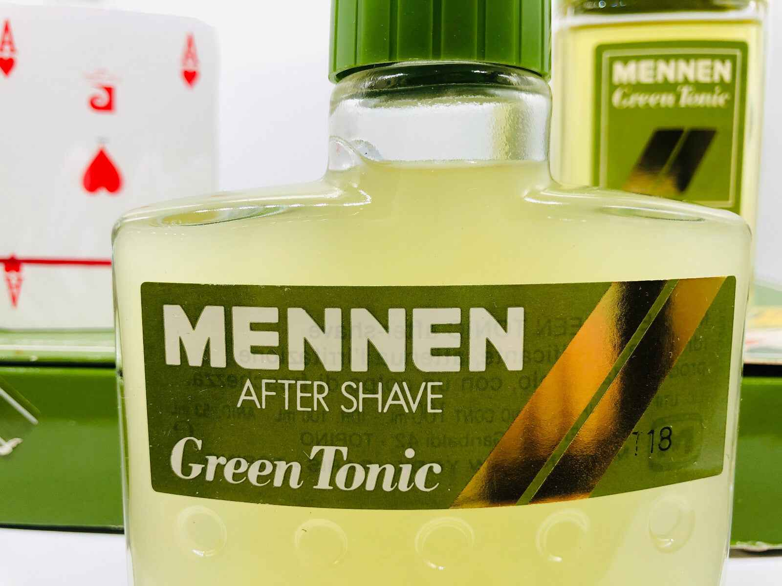 Flacone di dopobarba Profumo Green Tonic Mennen con etichetta verde e design elegante