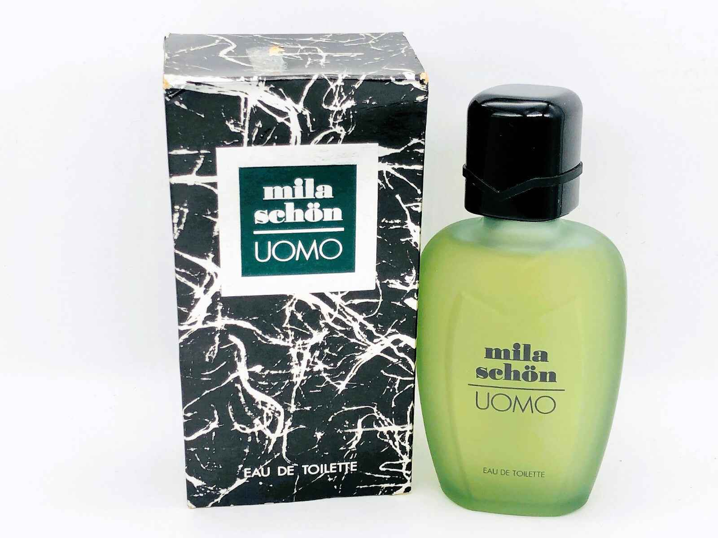 Profumo Mila Schon Uomo Vintage in flacone verde con confezione elegante per un aroma classico