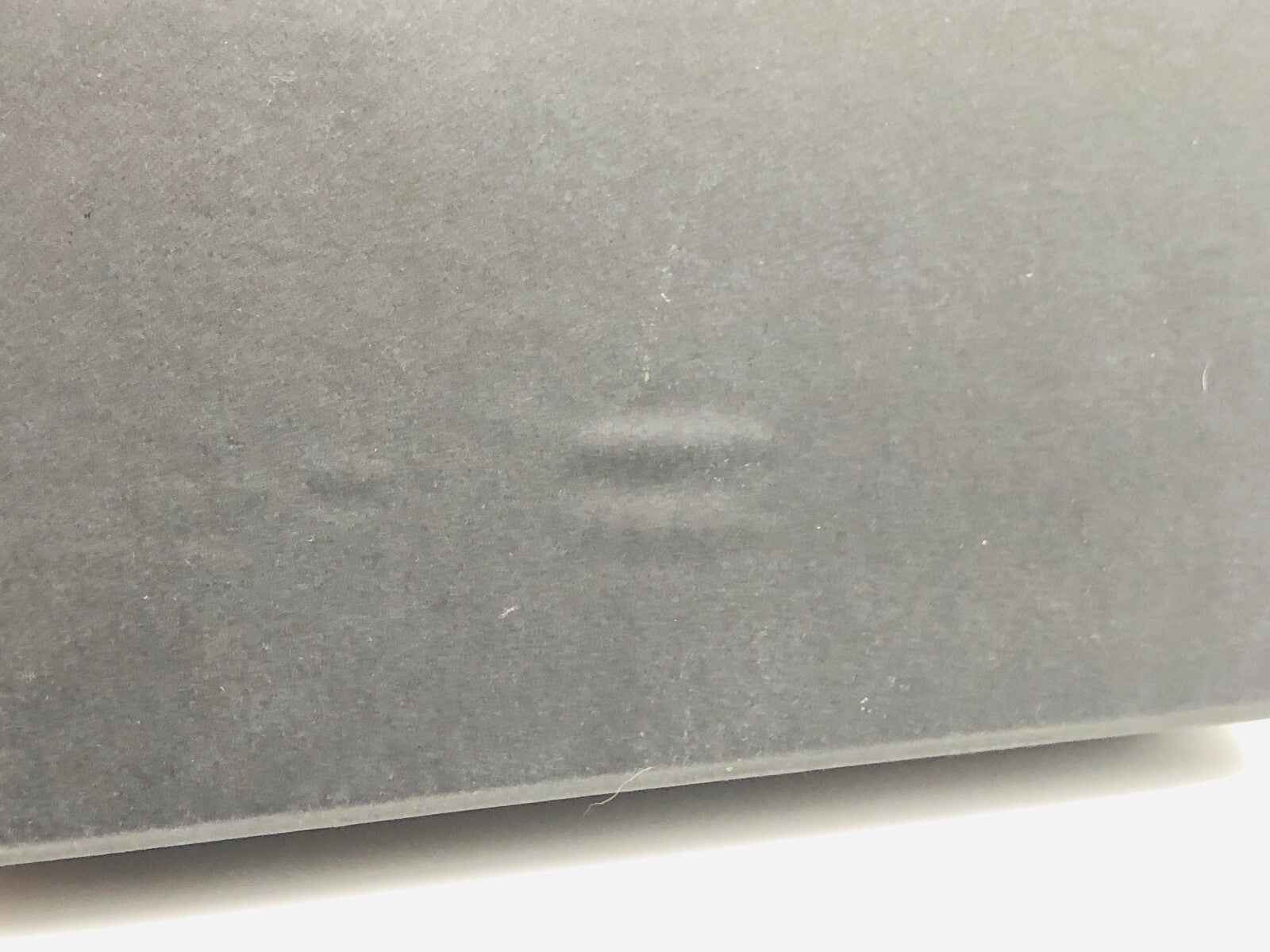 Scatola del profumo Missoni Uomo Vintage con design elegante e finitura raffinata