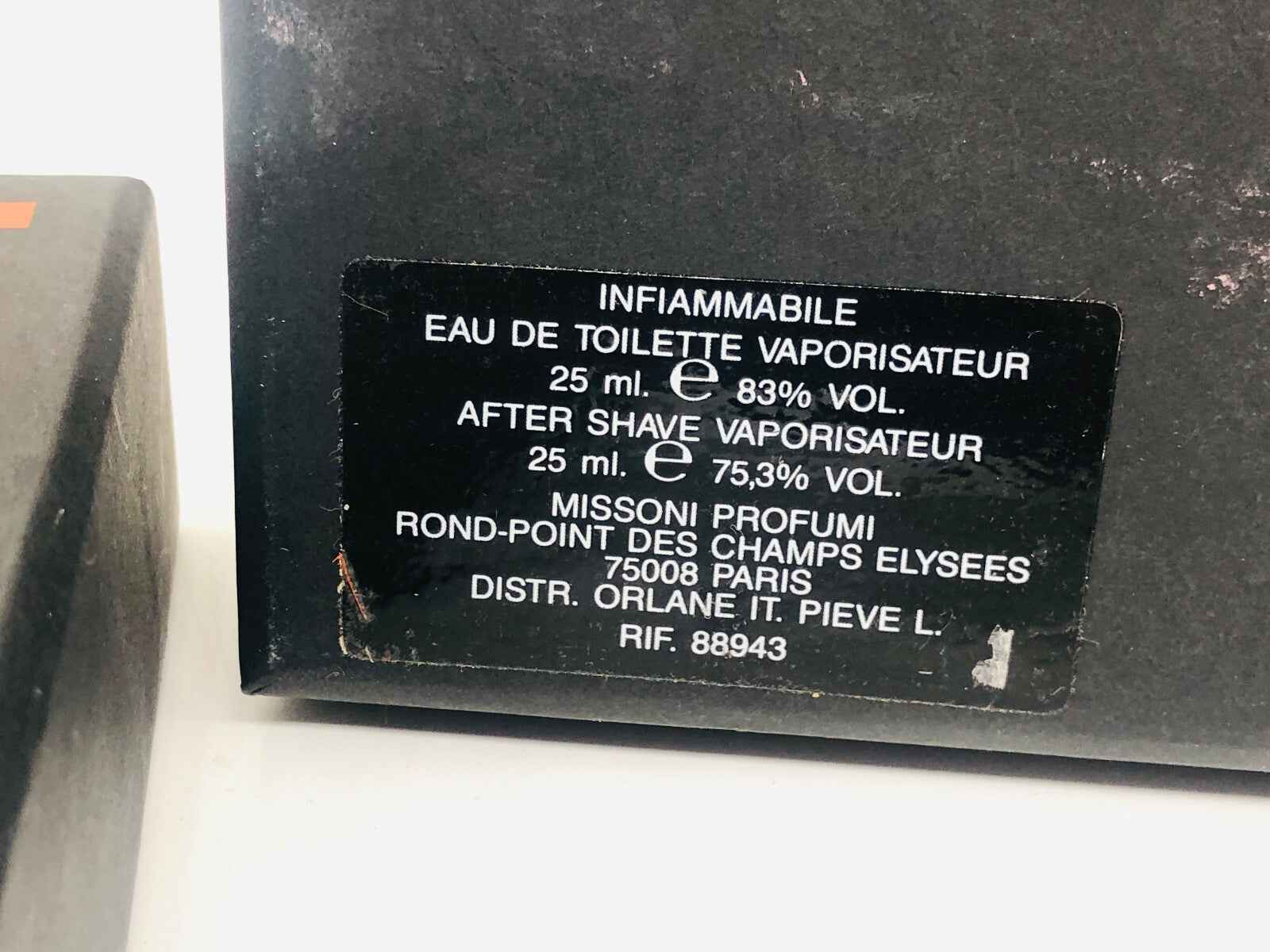 Etichetta del profumo Missoni Uomo Vintage con dettagli sul contenuto e le istruzioni