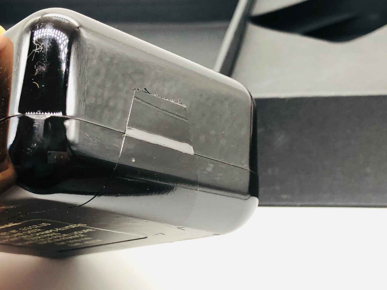 Flacone di Profumo Missoni Uomo Vintage con design elegante e finitura lucida, angoli arrotondati