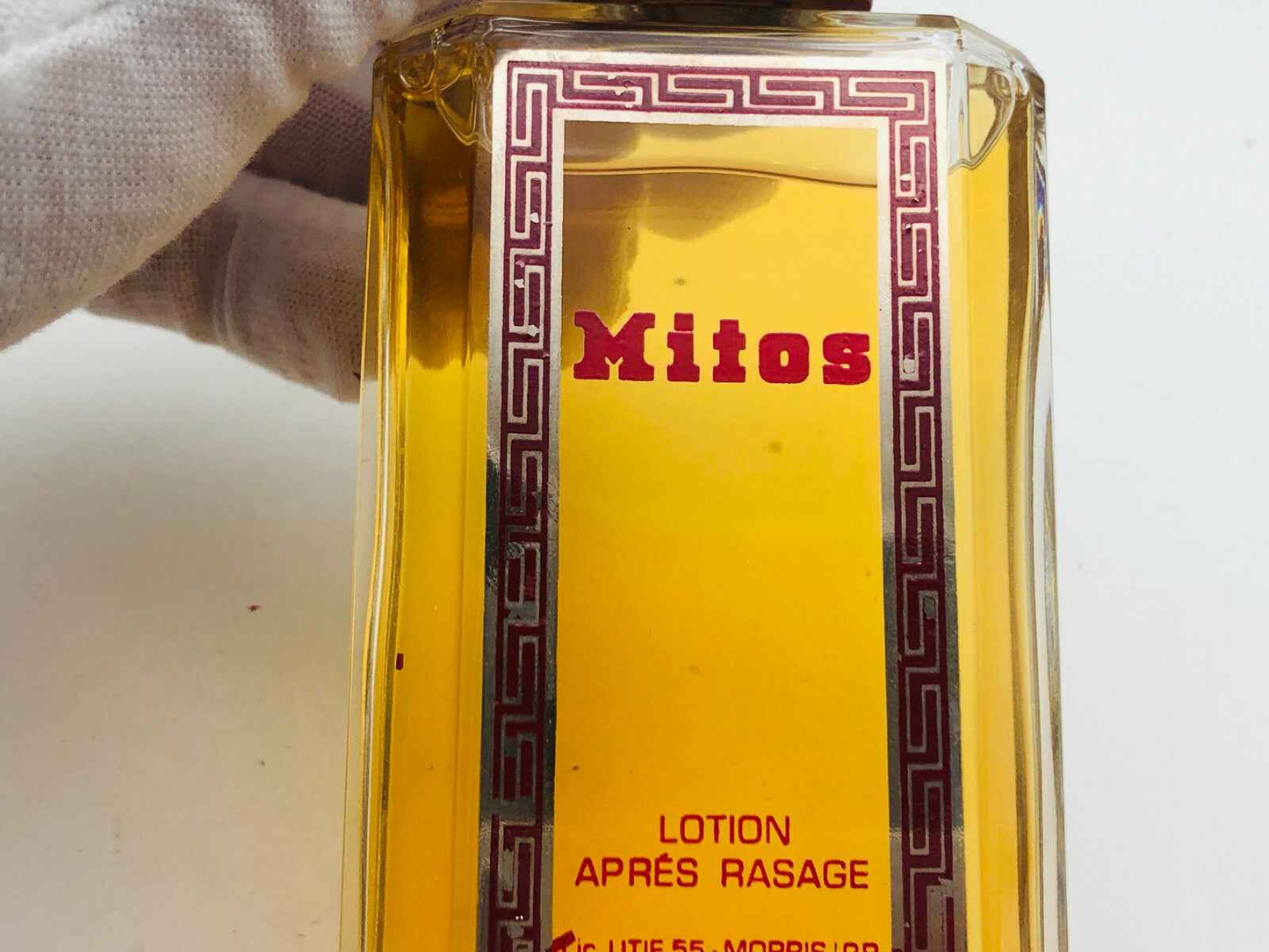 Mitos Napoleon Vintage Lozione Dopo Barba in bottiglia con design classico per la cura della pelle