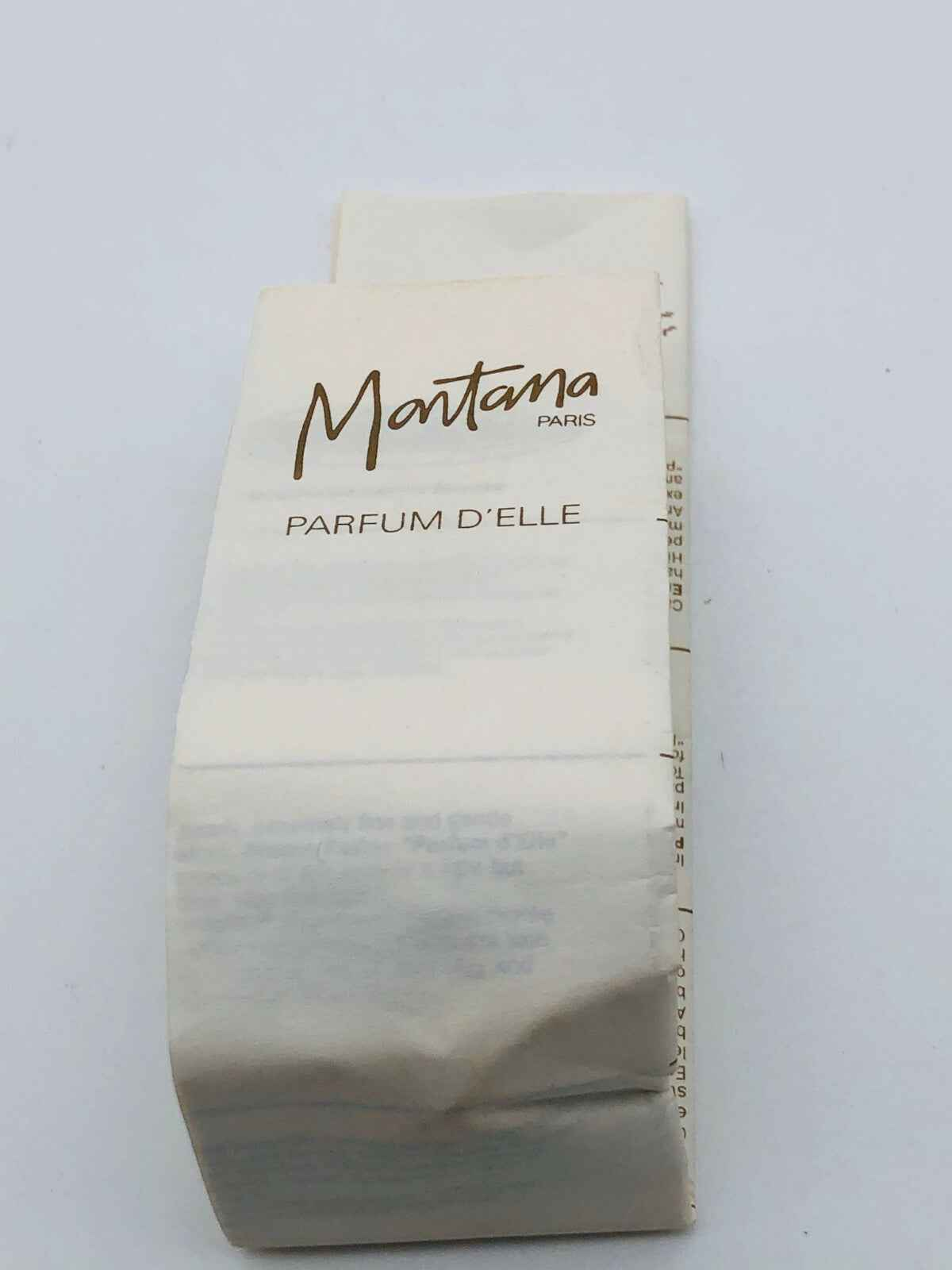 Scatola di Montana Parfum D'Elle presenta un design elegante e sobrio per una fragranza sofisticata