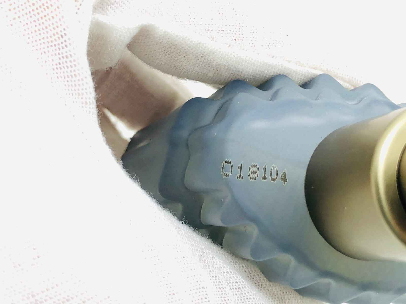 Flacone di profumo vintage MONTANA con design elegante e dettagli raffinati