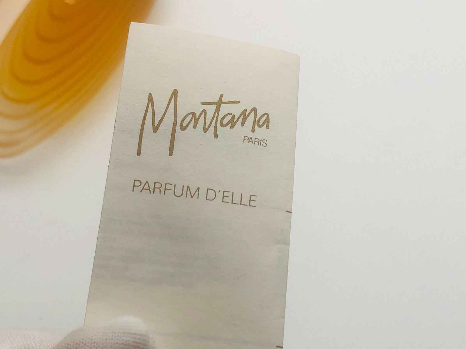 Campione di Profumo Vintage Montana Parfum d'Elle con design elegante e raffinato