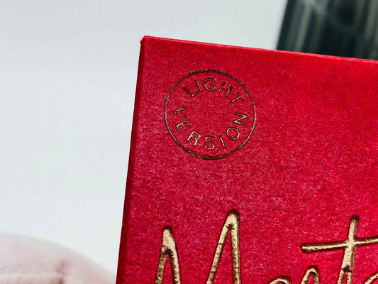 Scatola di profumo vintage MONTANA con sigillo Light Version in evidenza