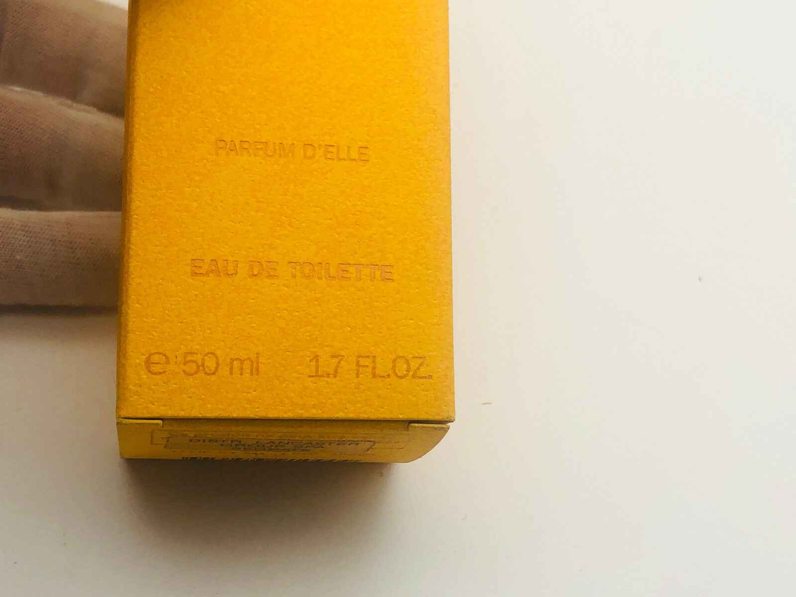 Confezione gialla di profumo vintage Montana, eau de toilette da 50 ml in evidenza