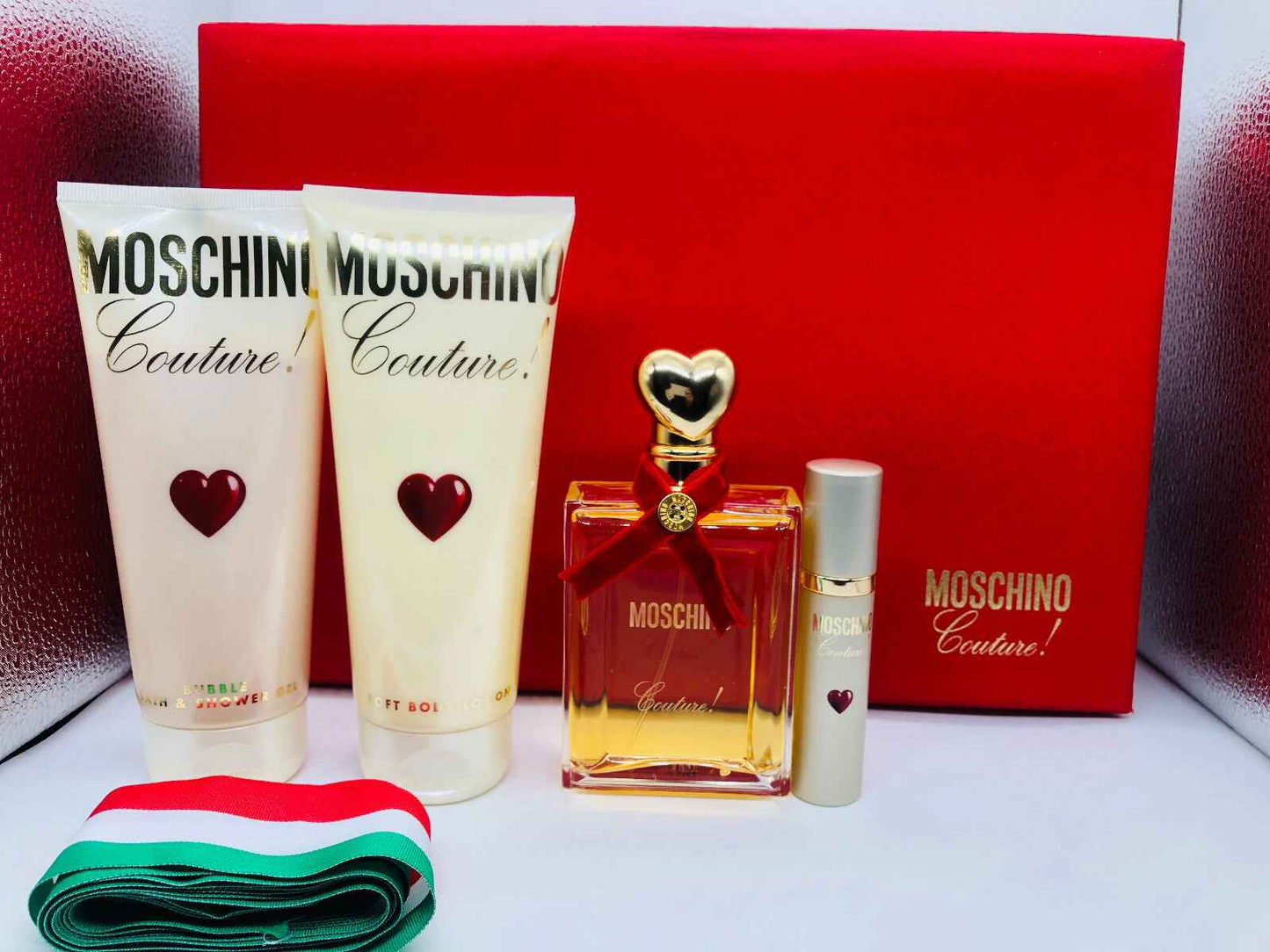 Set regalo Moschino Couture Vintage con profumo, crema corpo e mini spray per una fragranza elegante