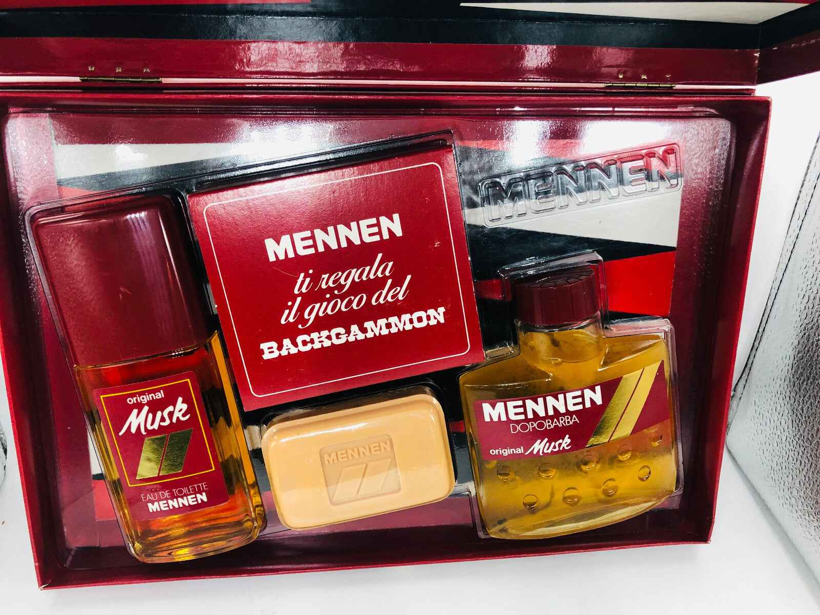 Set regalo Mennen con Musk Mennen Profumo Vintage, sapone e deodorante in elegante confezione