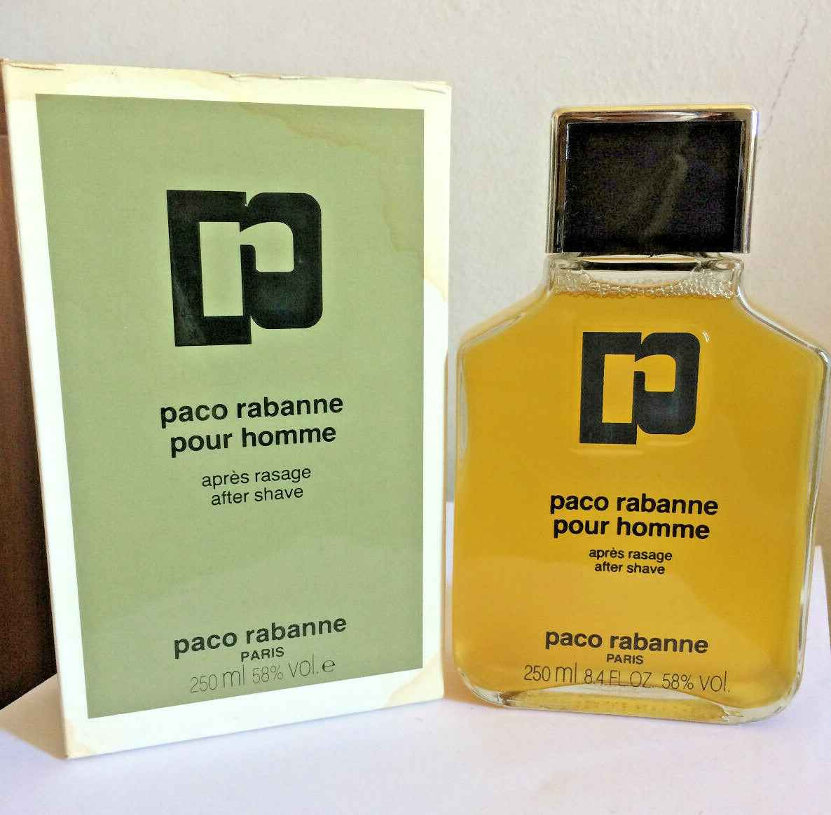 Dopobarba Paco Rabanne Pour Homme da 250 ml in flacone elegante con scatola