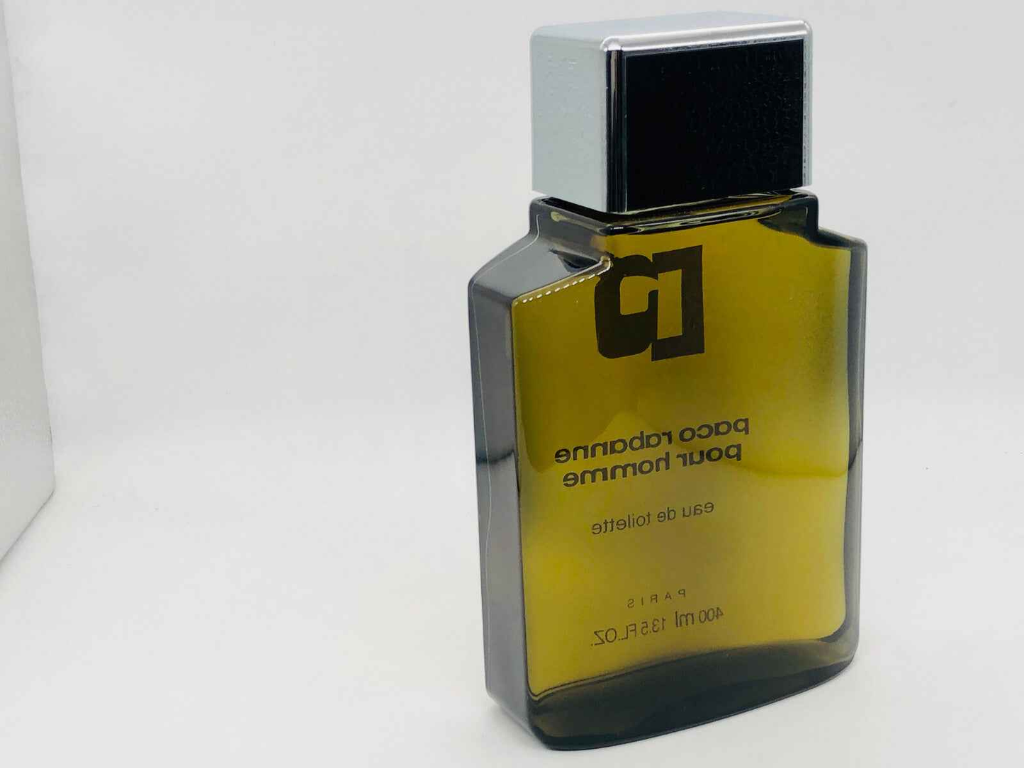Flacone di Paco Rabanne Pour Homme Vintage da 100 ml con design elegante e profumo iconico