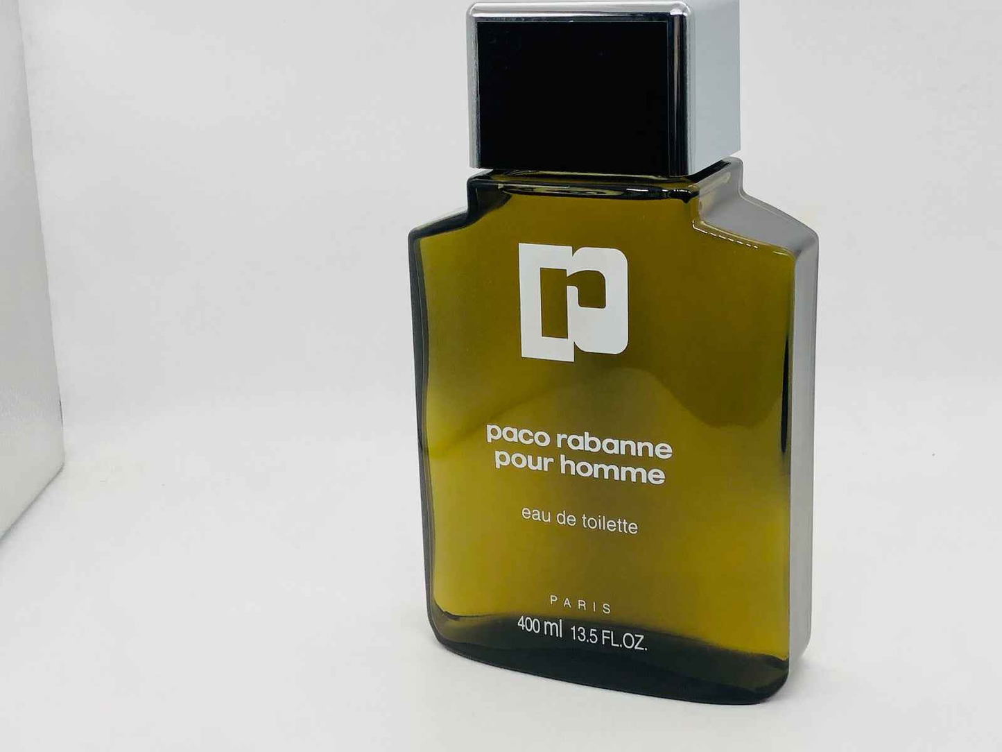 Flacone di Paco Rabanne Pour Homme Vintage Eau de Toilette da 400 ml con design elegante