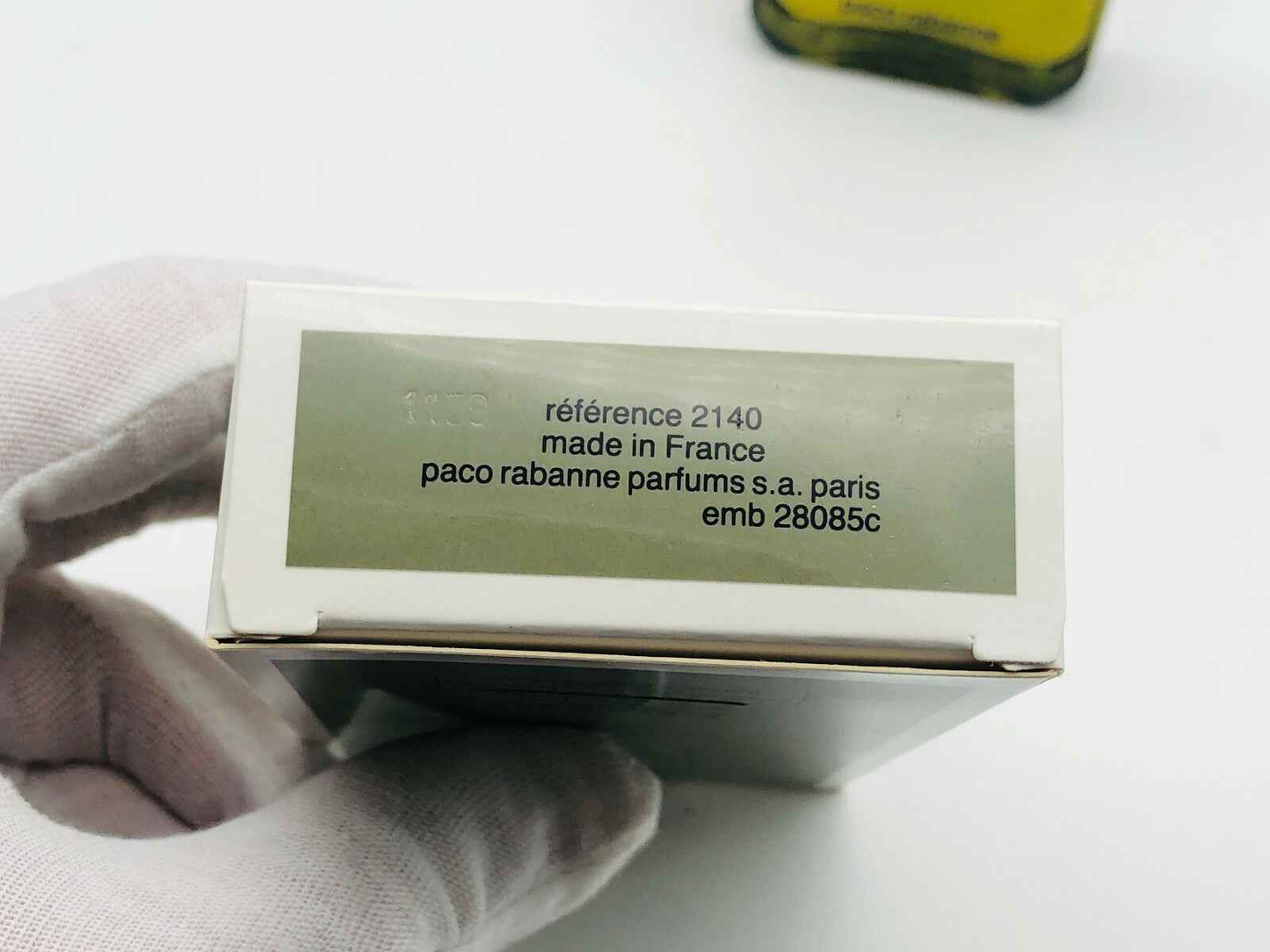 Scatola del profumo Paco Rabanne Vintage con riferimento 2140 e indicazione di origine francese.
