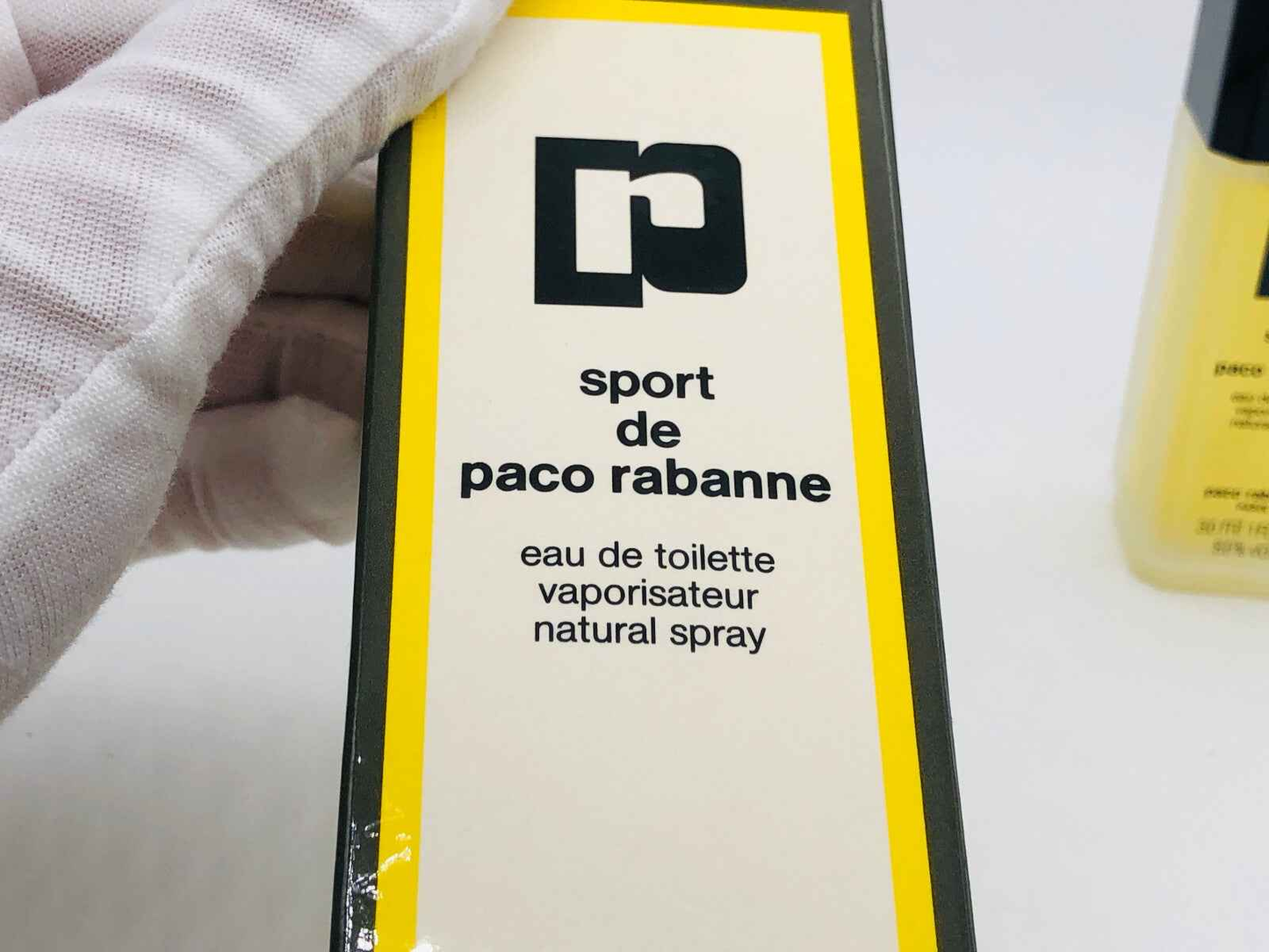 Scatola di Profumo Sport De Paco Rabanne con design elegante e spray vaporizzatore.