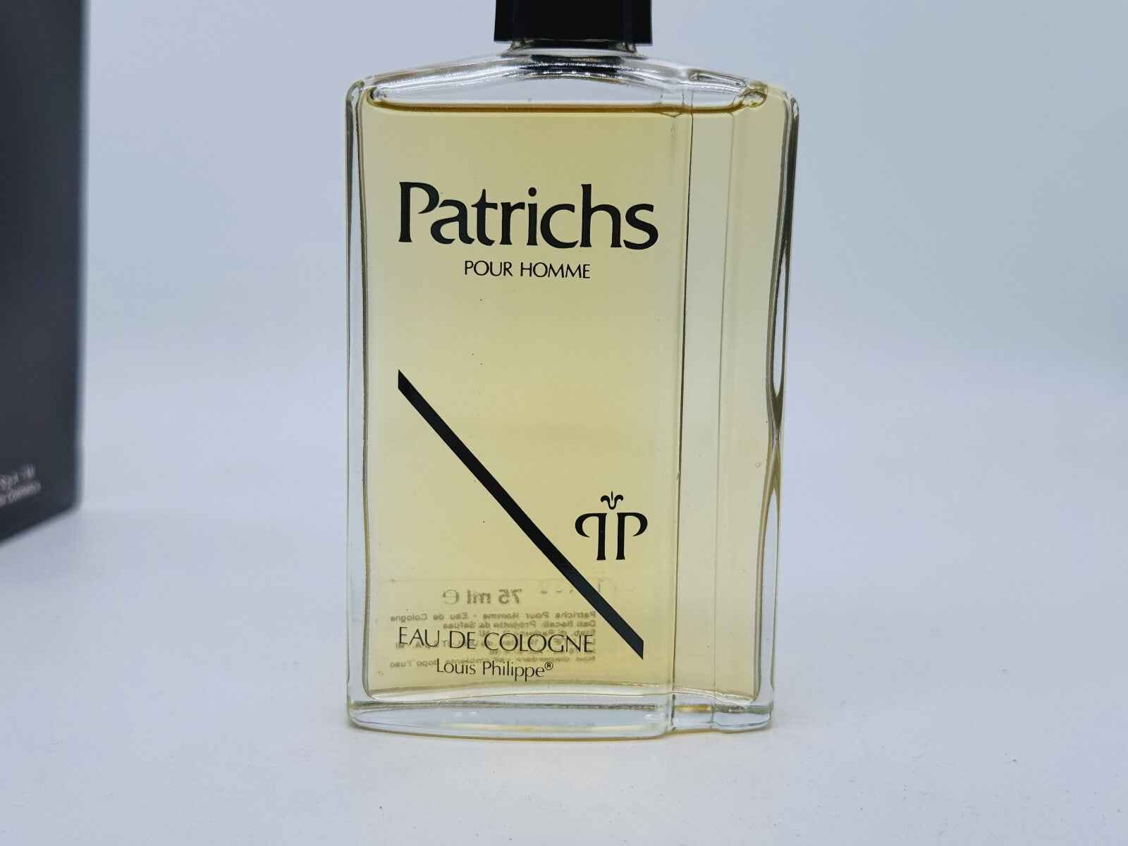 Profumo Patrichs Pour Homme Vintage in flacone elegante di Louis Philippe