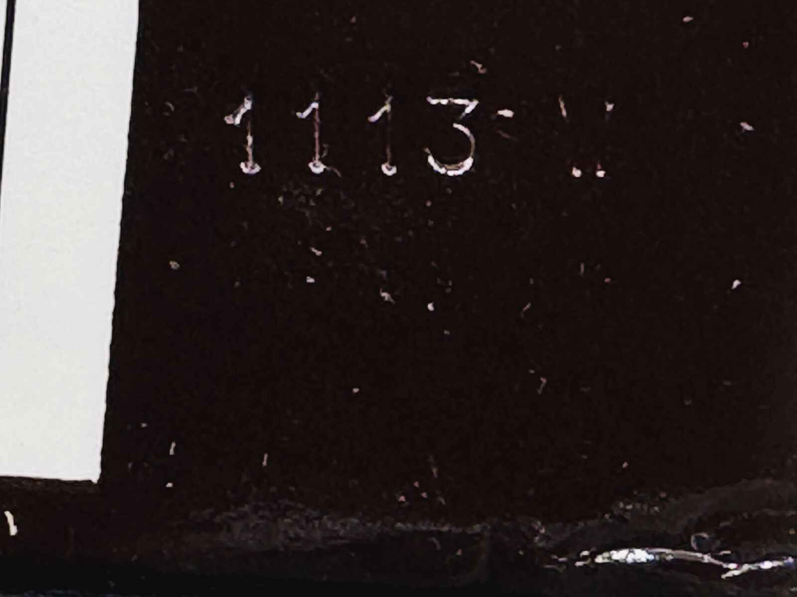 Flacone di profumo Patrichs Pour Homme Vintage di Louis Philippe elegante e raffinato