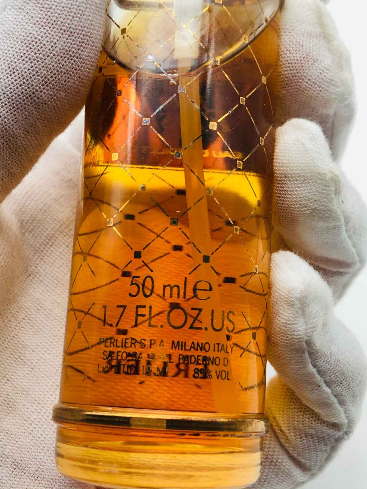 Flacone di Profumo Perlier Pour Elise da 50 ml con eleganti dettagli dorati