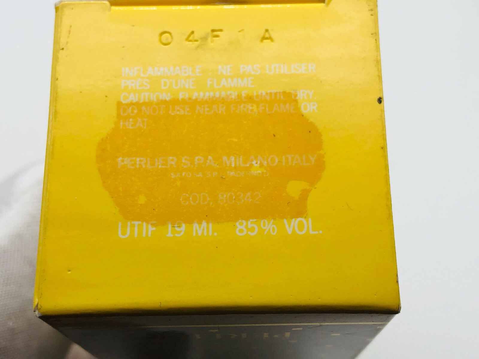 Scatola del Profumo Pour Elise Perlier con logo e avvertimenti di sicurezza in italiano