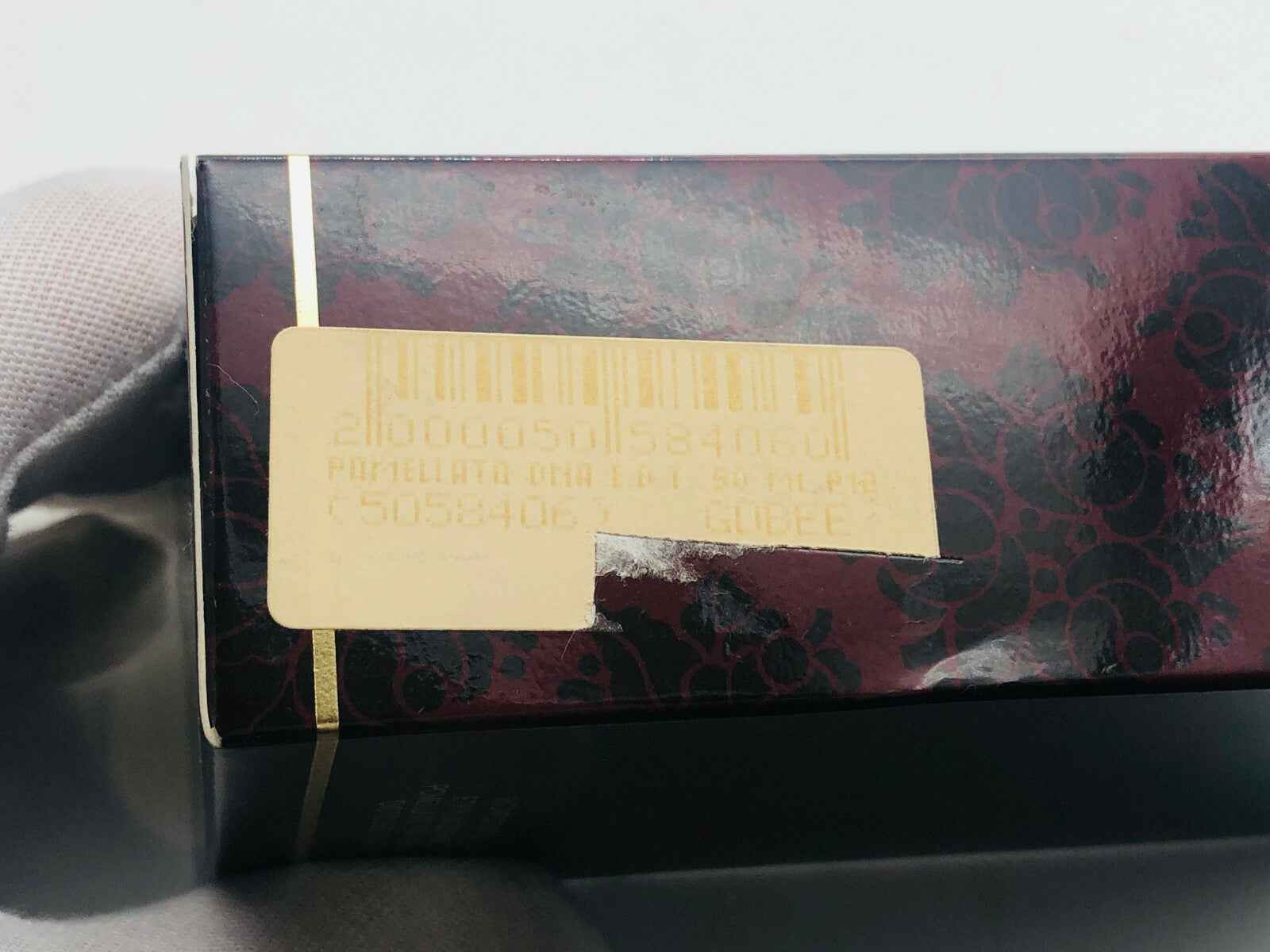 Scatola di profumo Pomellato Donna Vintage con design elegante e raffinato per collezionisti