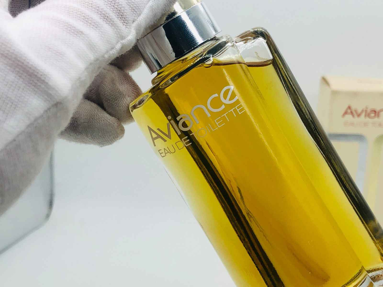 Flacone di Eau de Toilette Prince Matchabelli Aviance Vintage con aroma unico e sofisticato