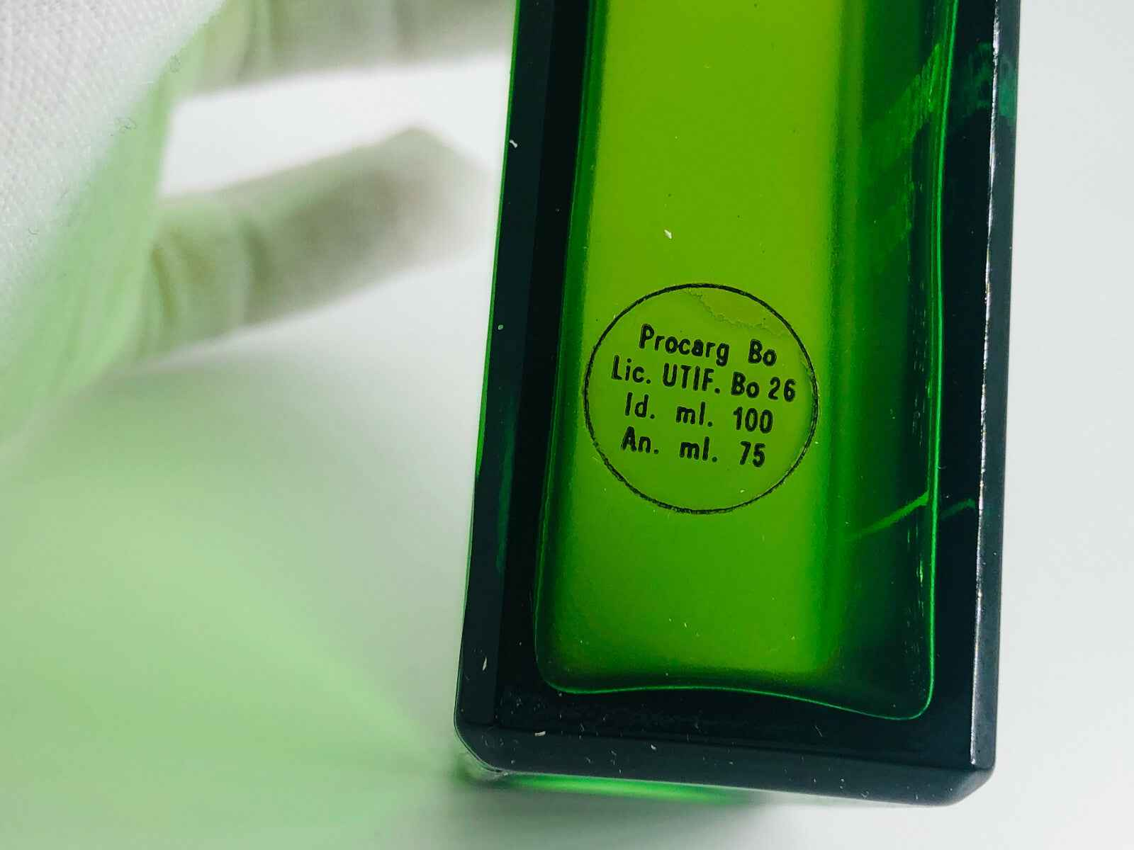 Flacone di profumo Procarg Sherwood con etichetta e dettagli del contenuto da 100 ml