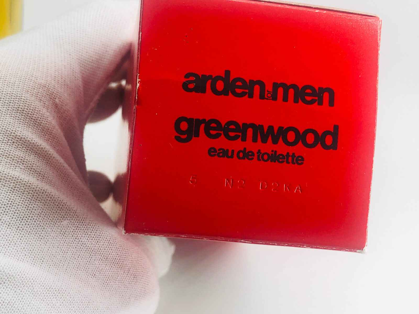 Scatola rosso brillante di profumo Arden Greenwood per uomo, eau de toilette in confezione elegante