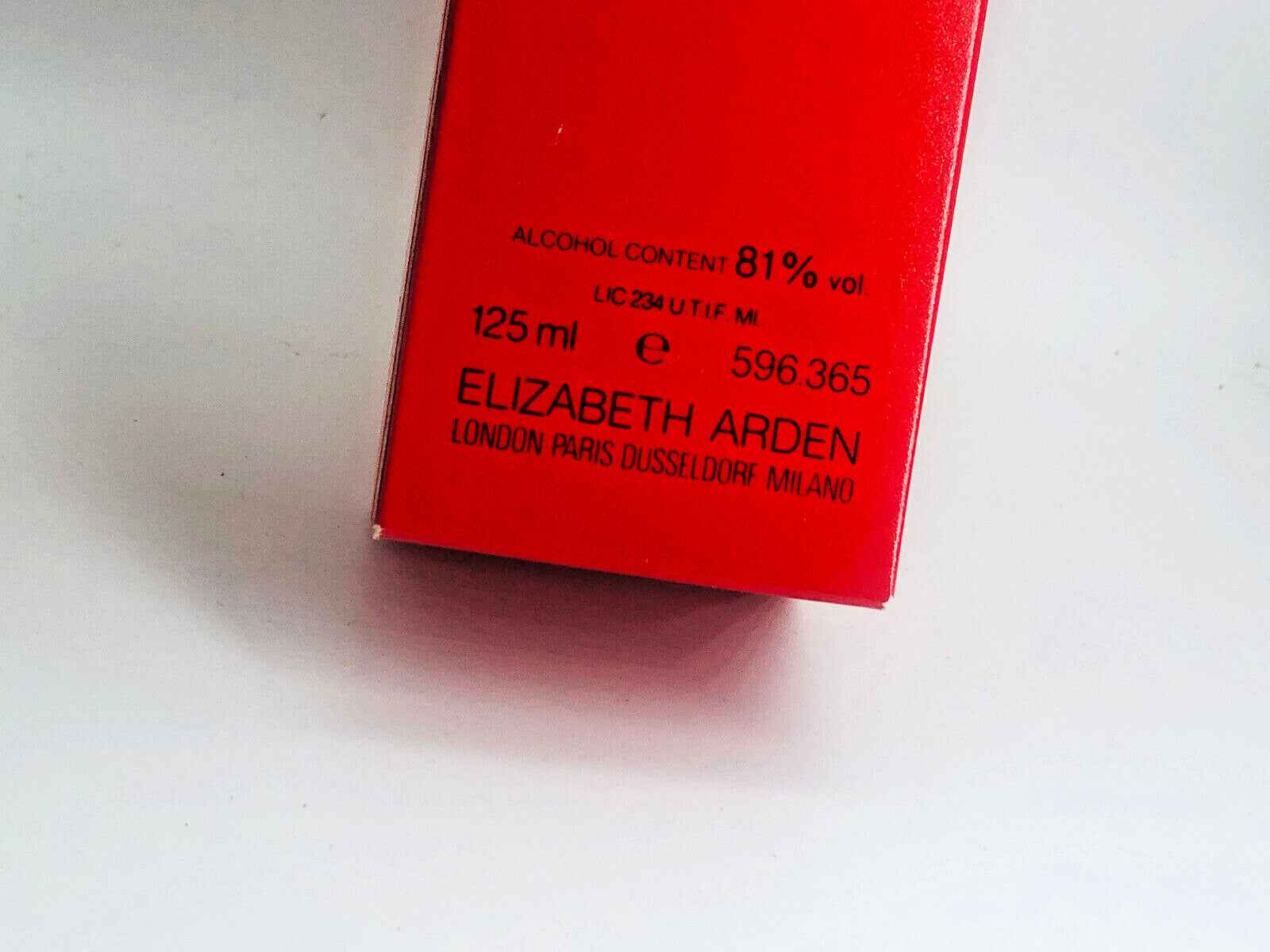 Scatola di profumo Arden Greenwood di Elizabeth Arden da 125 ml con dettagli sul contenuto alcolico