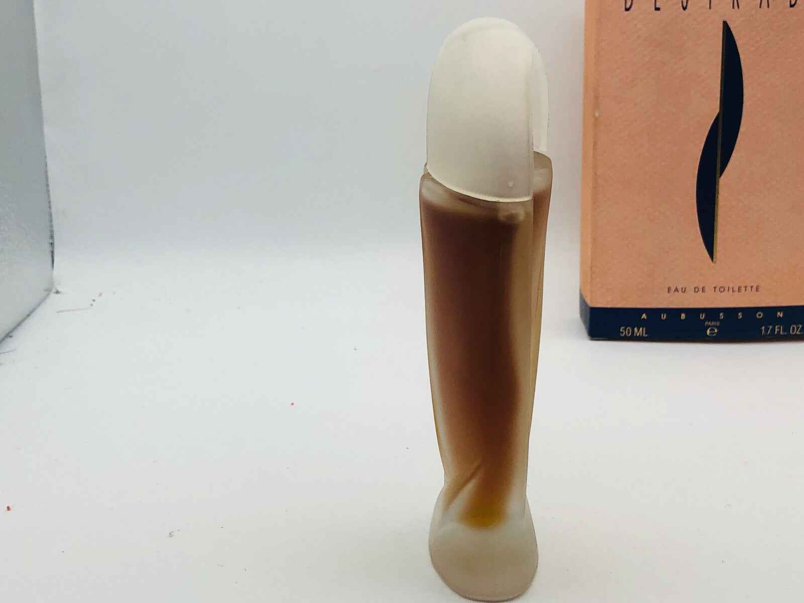 Flacone di profumo Aubusson Desirade Vintage da 50 ml con design elegante e raffinato