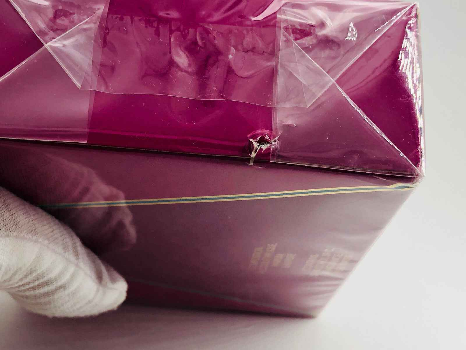 Scatola danneggiata di profumo Capucci De Capucci con pellicola protettiva trasparente