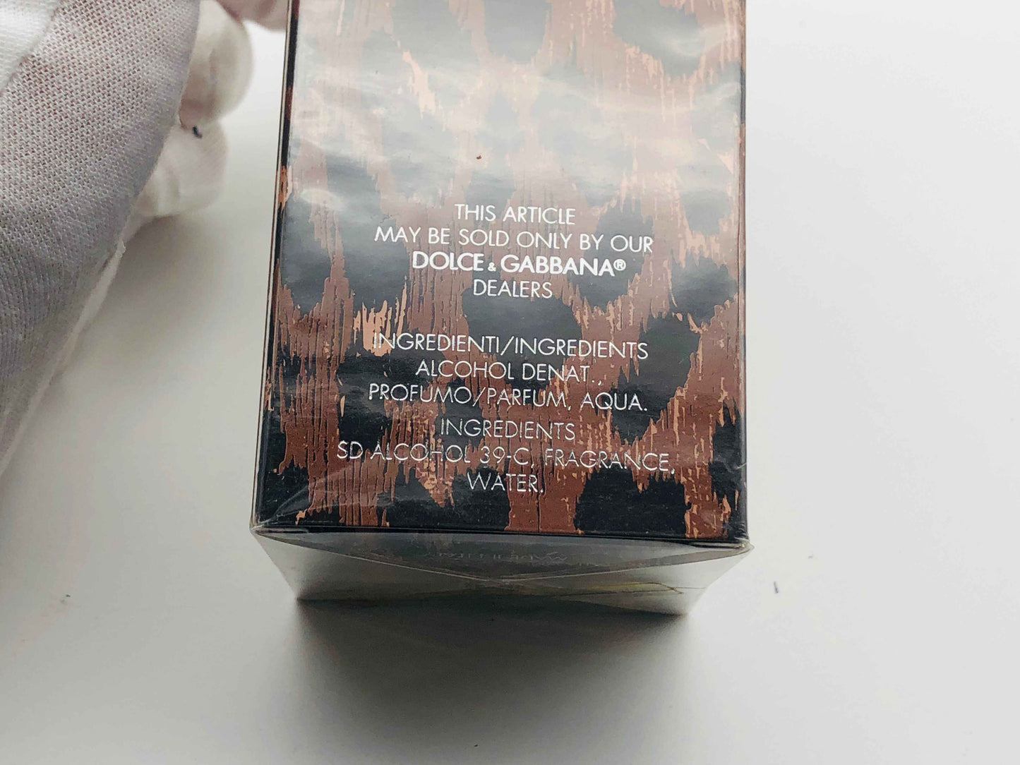 Scatola di profumo Dolce E Gabbana By con ingredienti e informazioni sul prodotto.
