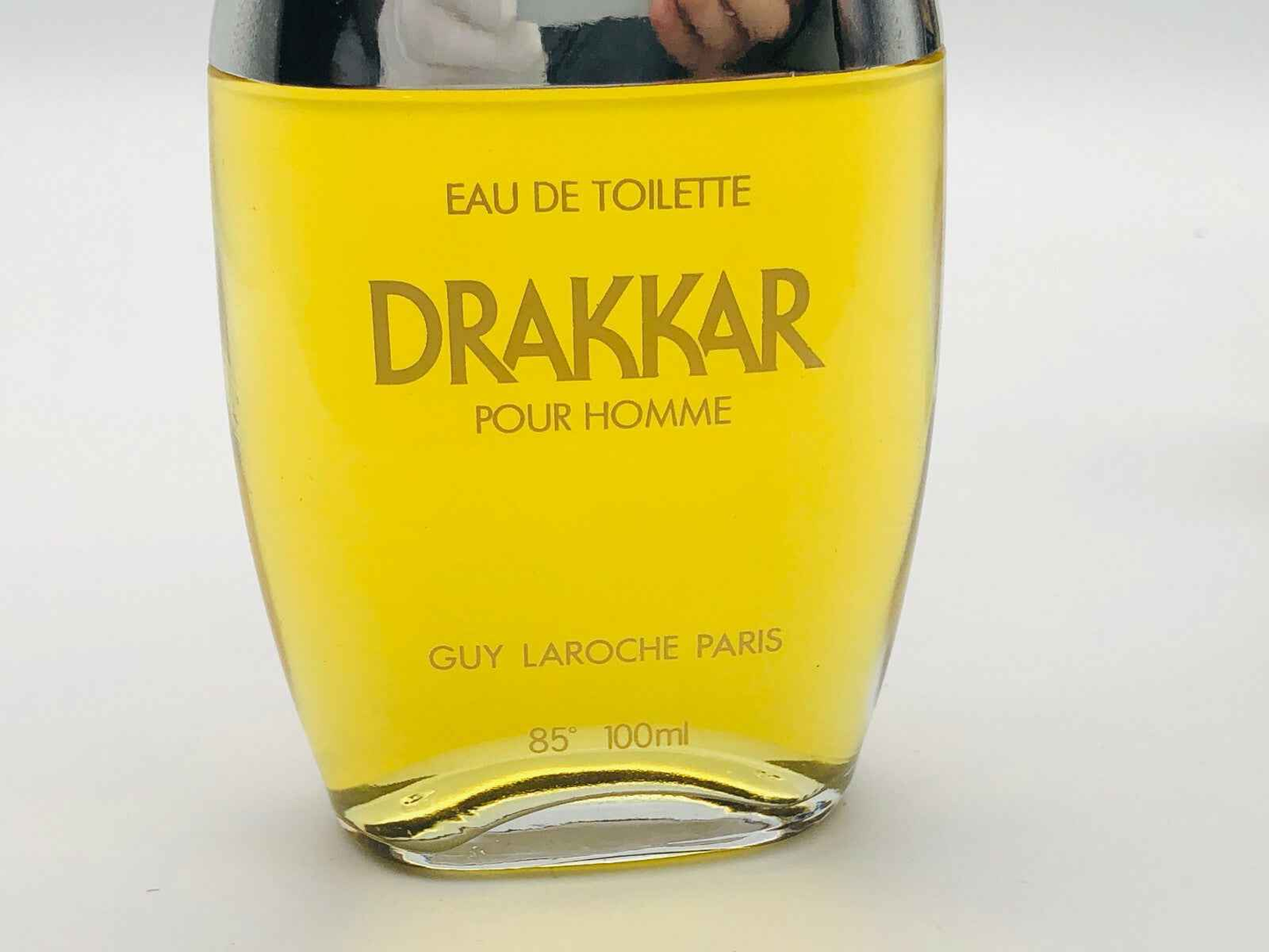 Flacone di profumo Drakkar Laroche Vintage da 100ml con design classico di Guy Laroche
