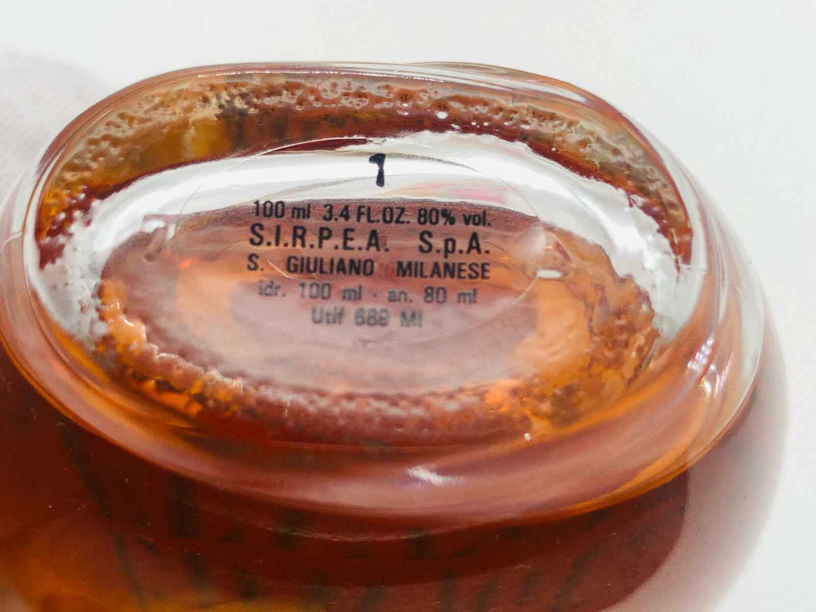 Flacone di profumo Edwige Fenech da 100 ml con etichetta S.I.R.P.E.A. S.P.A.