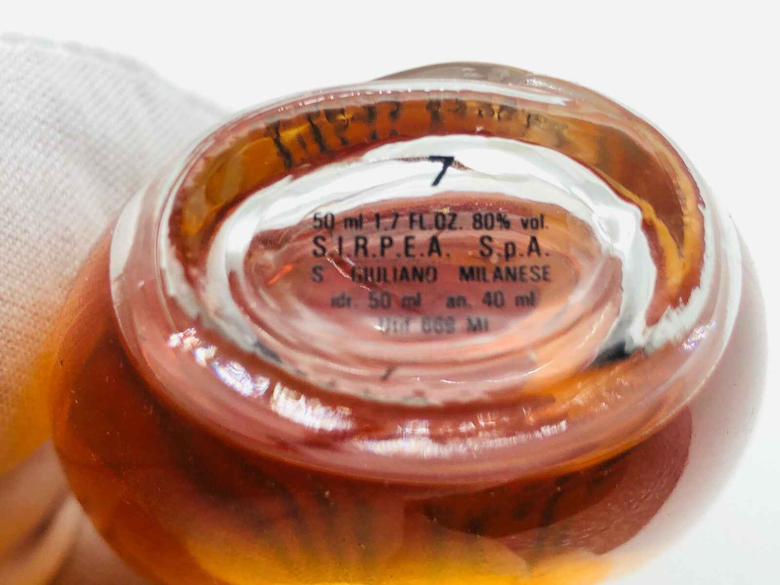 Bottiglia di profumo Edwige Fenech Vintage da 50 ml con etichetta originale sul fondo