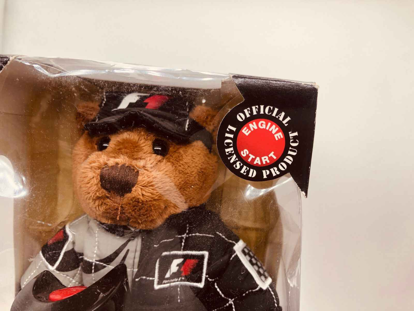 Orso di peluche ufficiale Formula 1 con abbigliamento e cappello, prodotto ufficiale Codibel