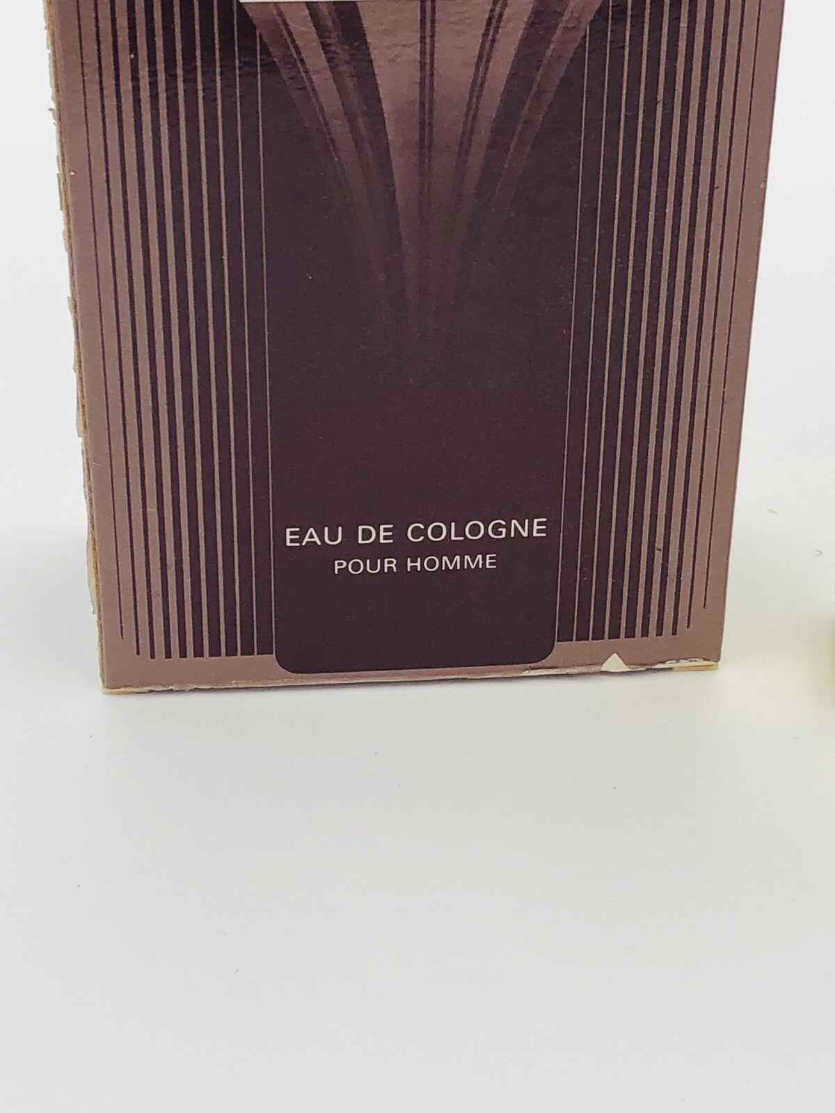 Confezione di profumo Folk Haugron Eau de Cologne per uomo con design elegante e moderno