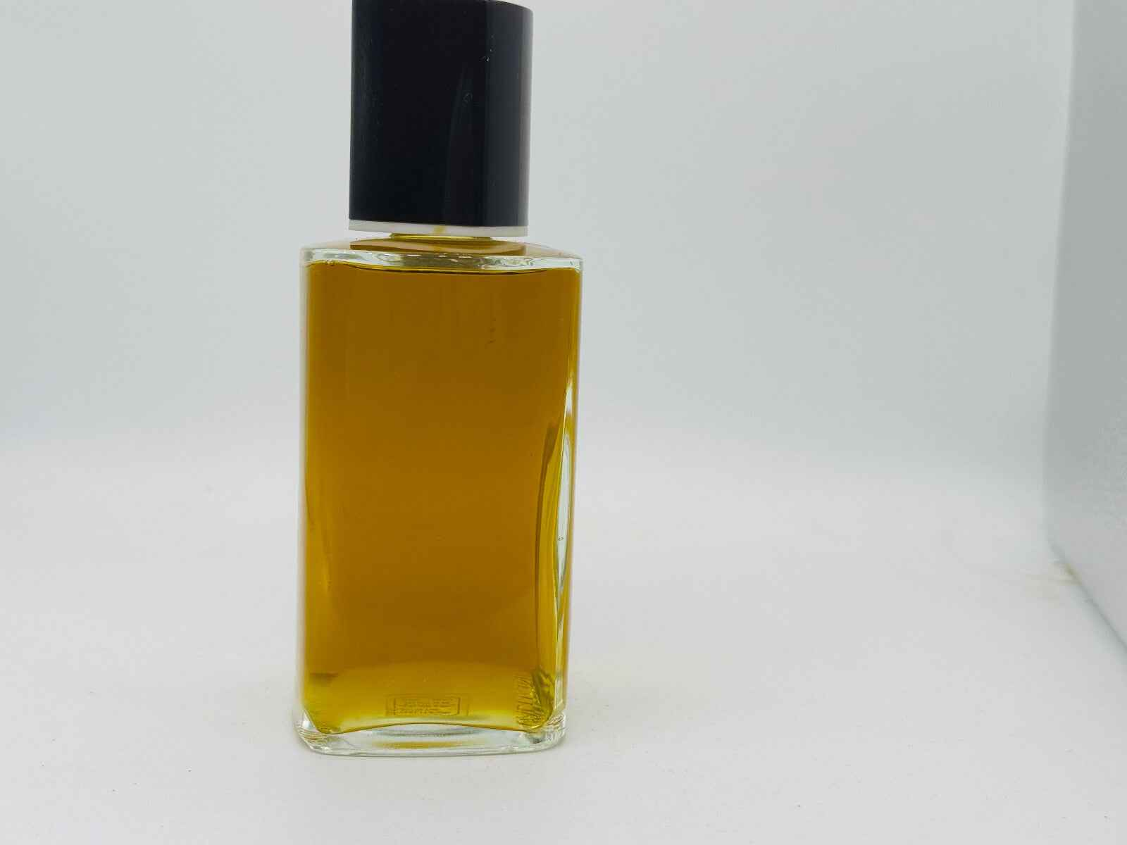 Flacone di profumo Galitzine Vintage con liquido giallo, elegante e raffinato per ogni occasione