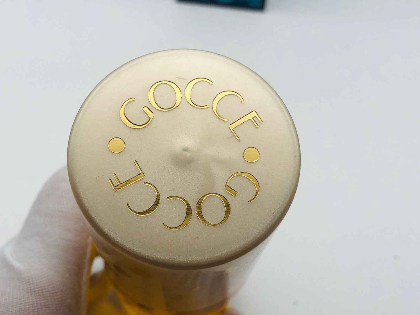 Tappo del flacone di Profumo Gocce Di Napoleon Morris con incisione dorata